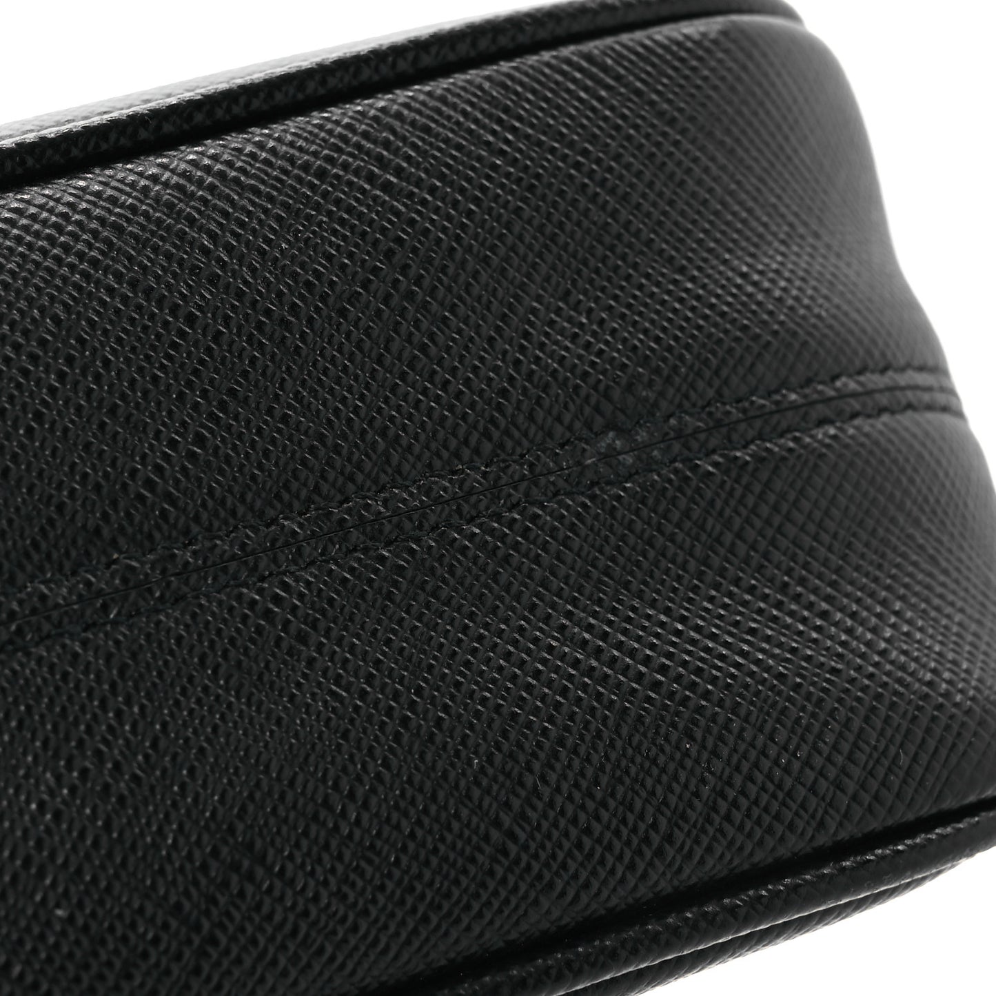 Saffiano Lux Re-Edition 2005 Shoulder Bag Black