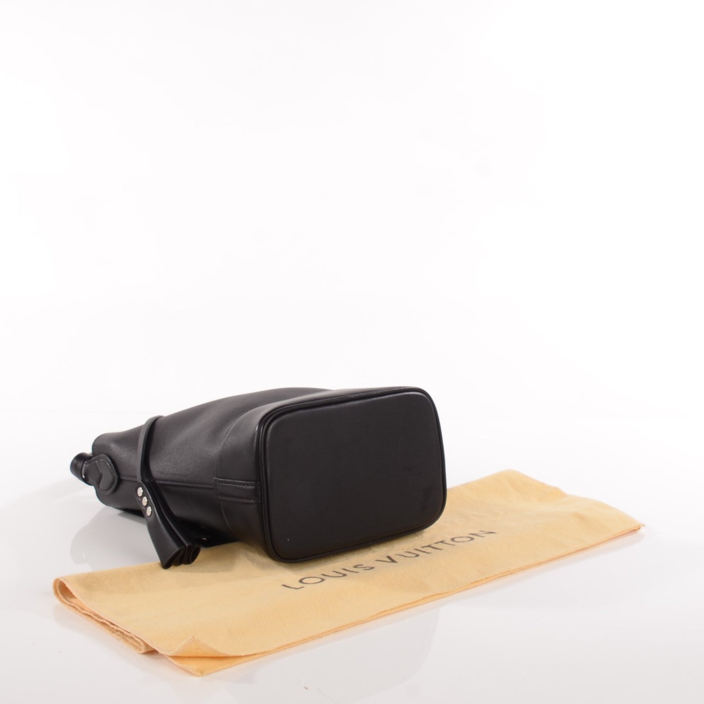 Smooth Calfskin NN14 Cuir Nuance GM Black