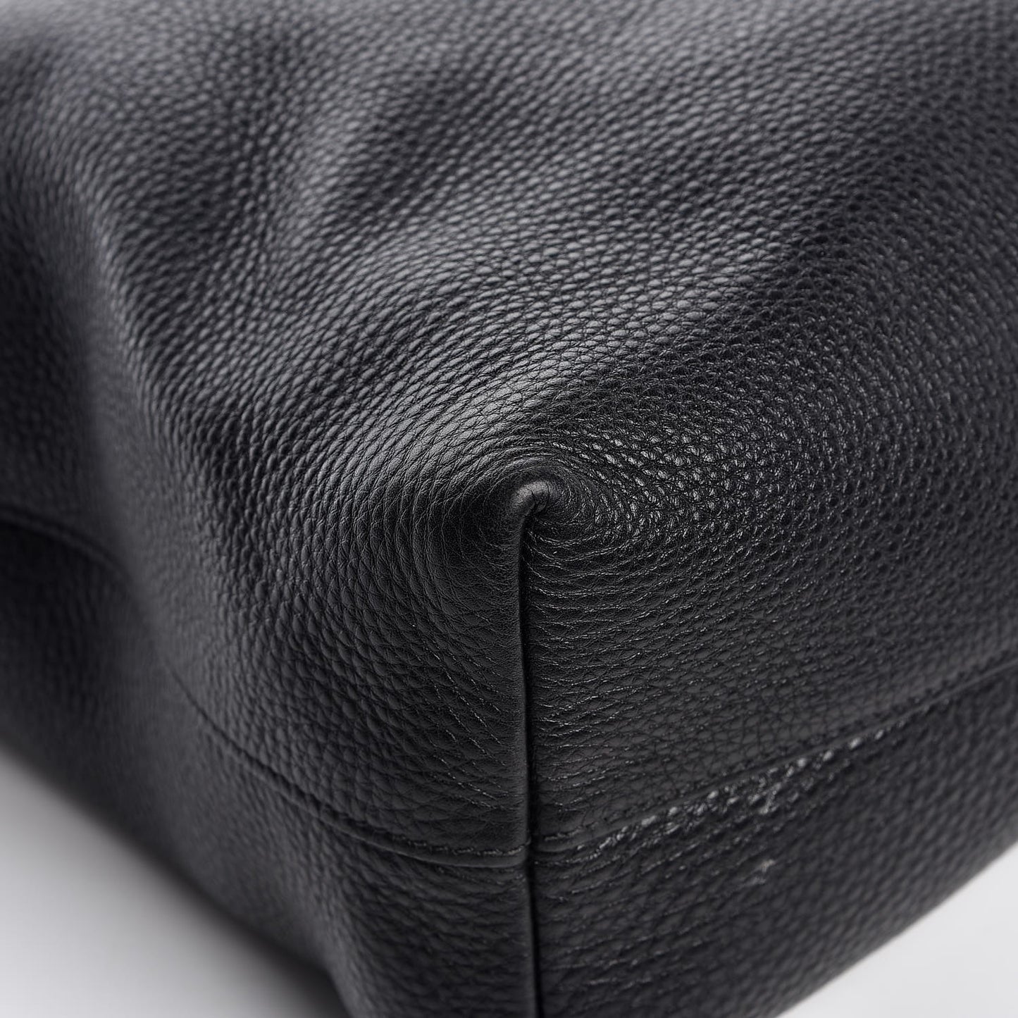 Vitello Daino Tote Black