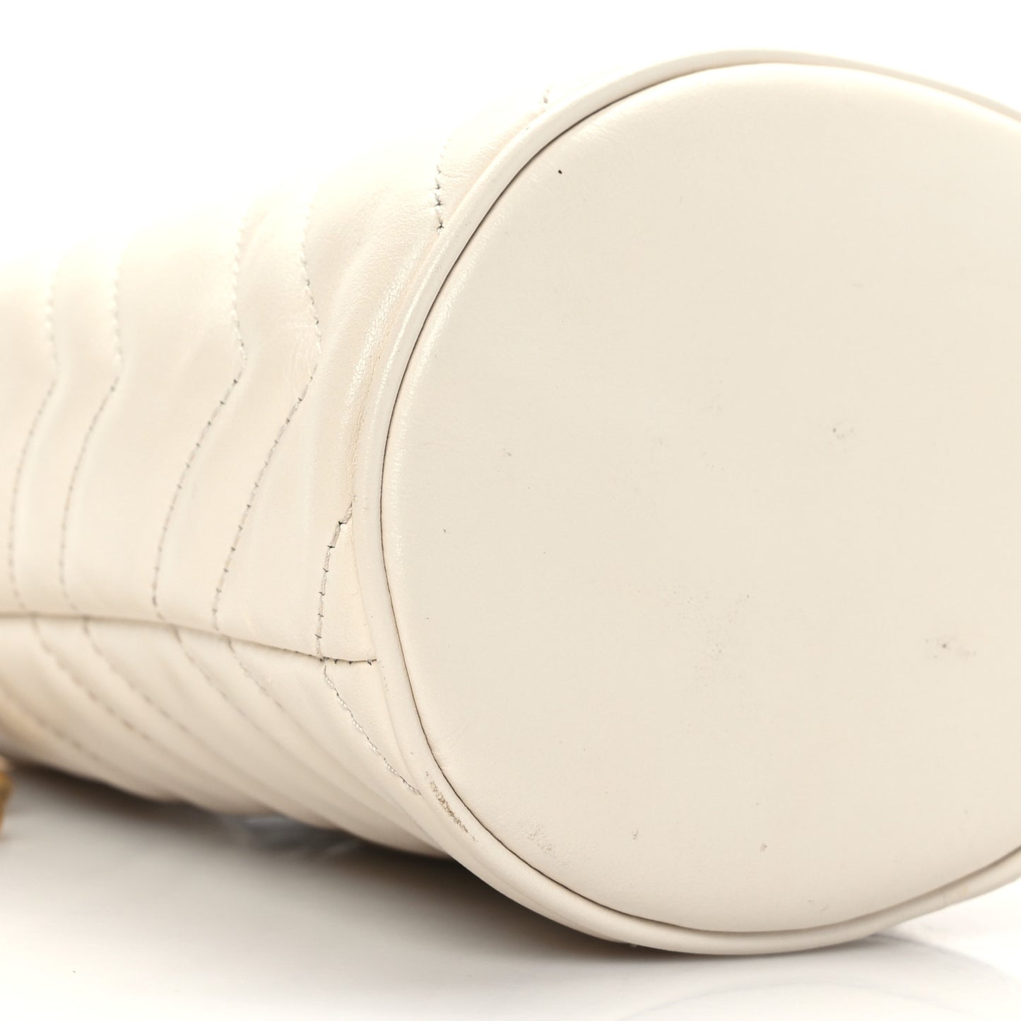 Calfskin Matelasse Mini GG Marmont 2.0 Bucket Bag White