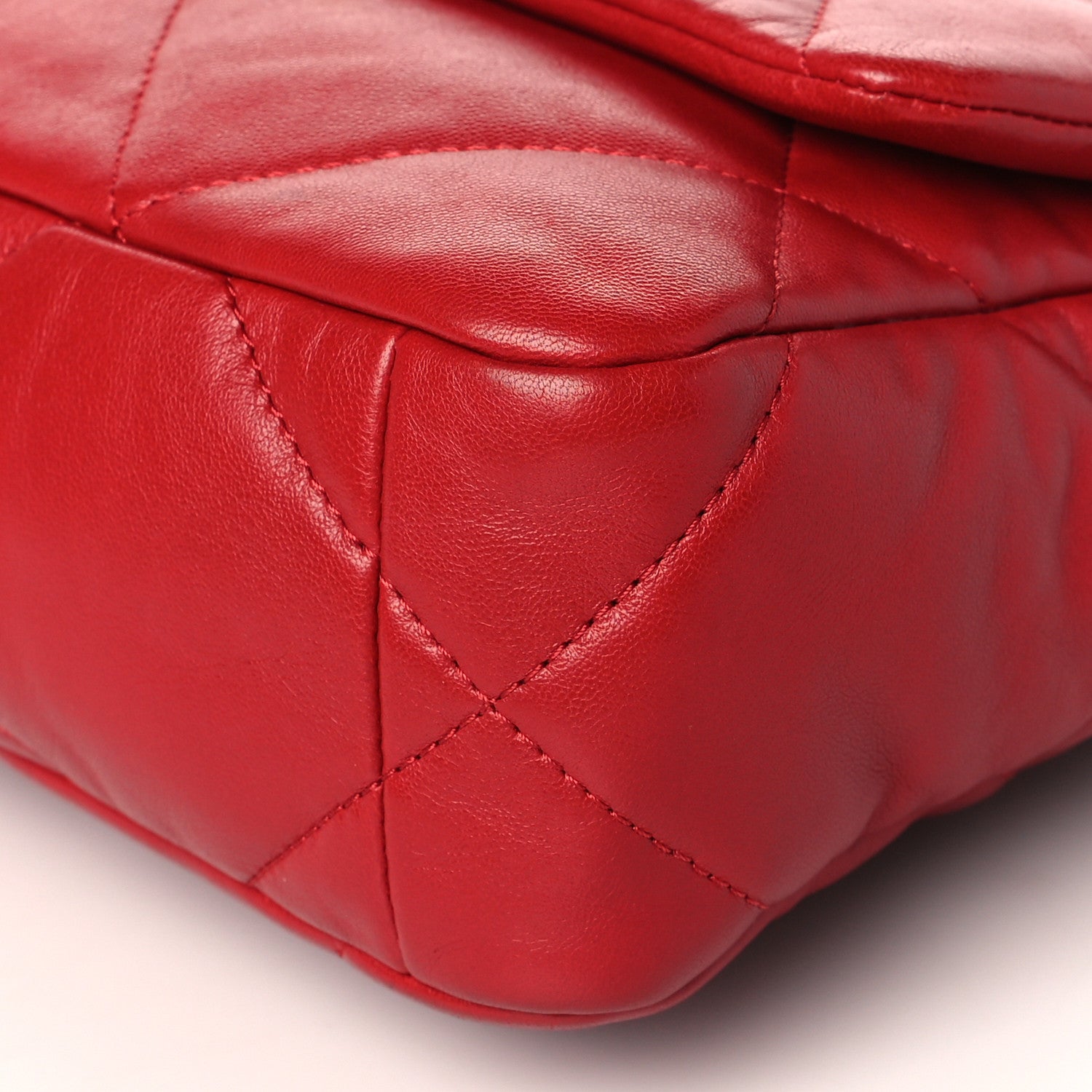 Chanel Goatskin Quilted Medium Chanel 19 Flap Red 10 of 10