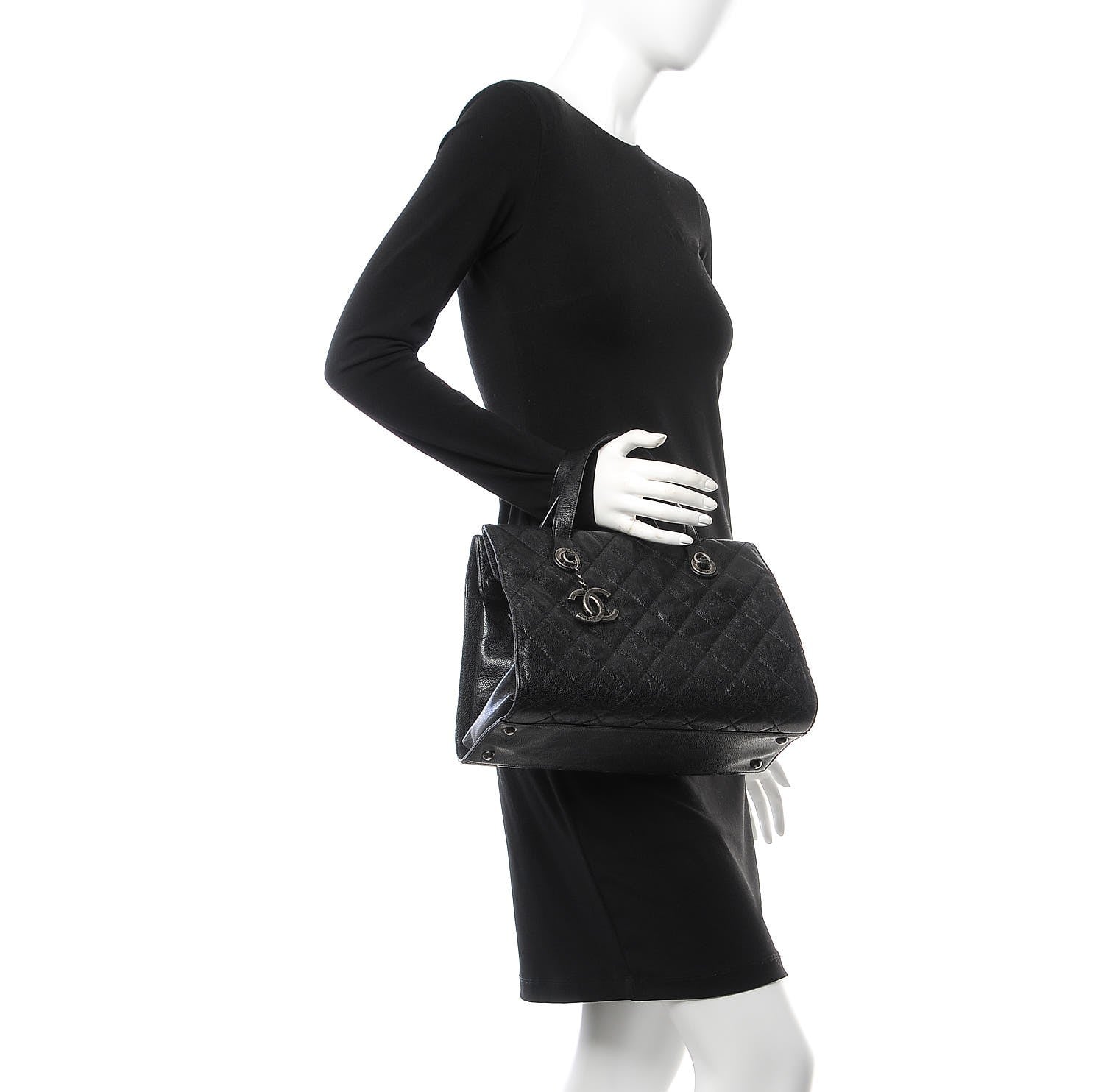 Chanel Crumpled Grained Calfskin Quilted CC Crave Tote Black 2 of 7