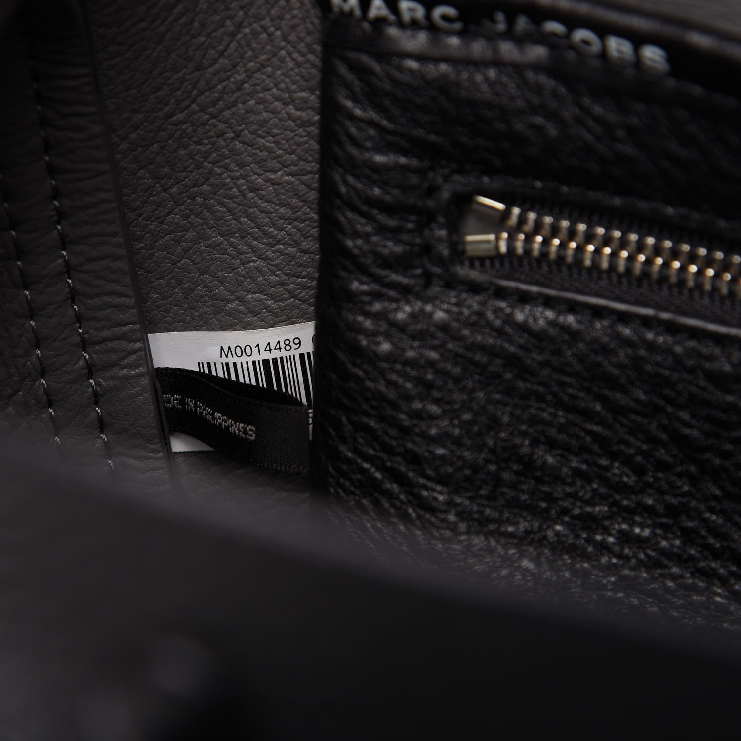 Marc Jacobs Grained Calfskin The Tag Tote Black 9 of 10
