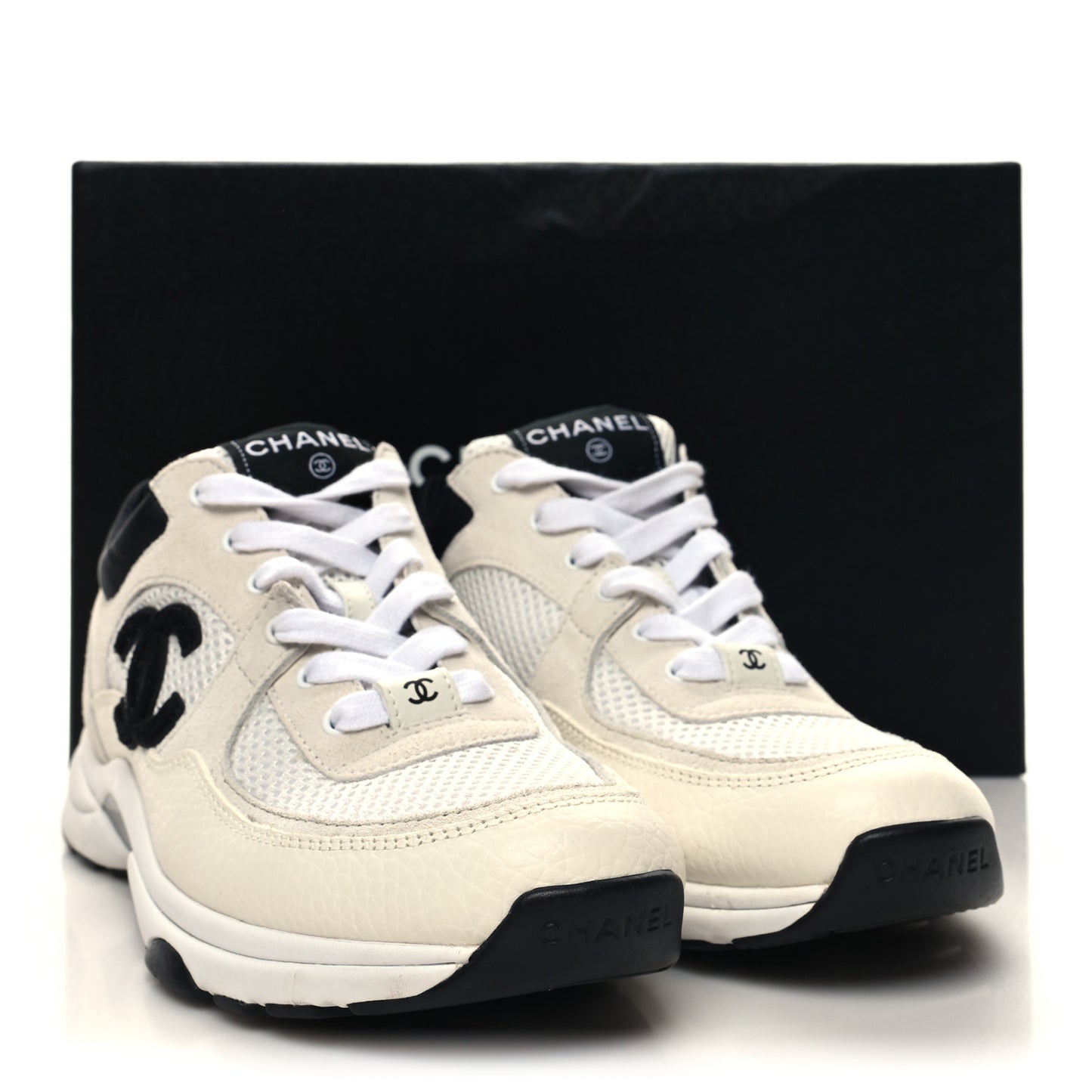 Mesh Suede Calfskin Grained Calfskin Womens CC Sneakers 38.5 White Black