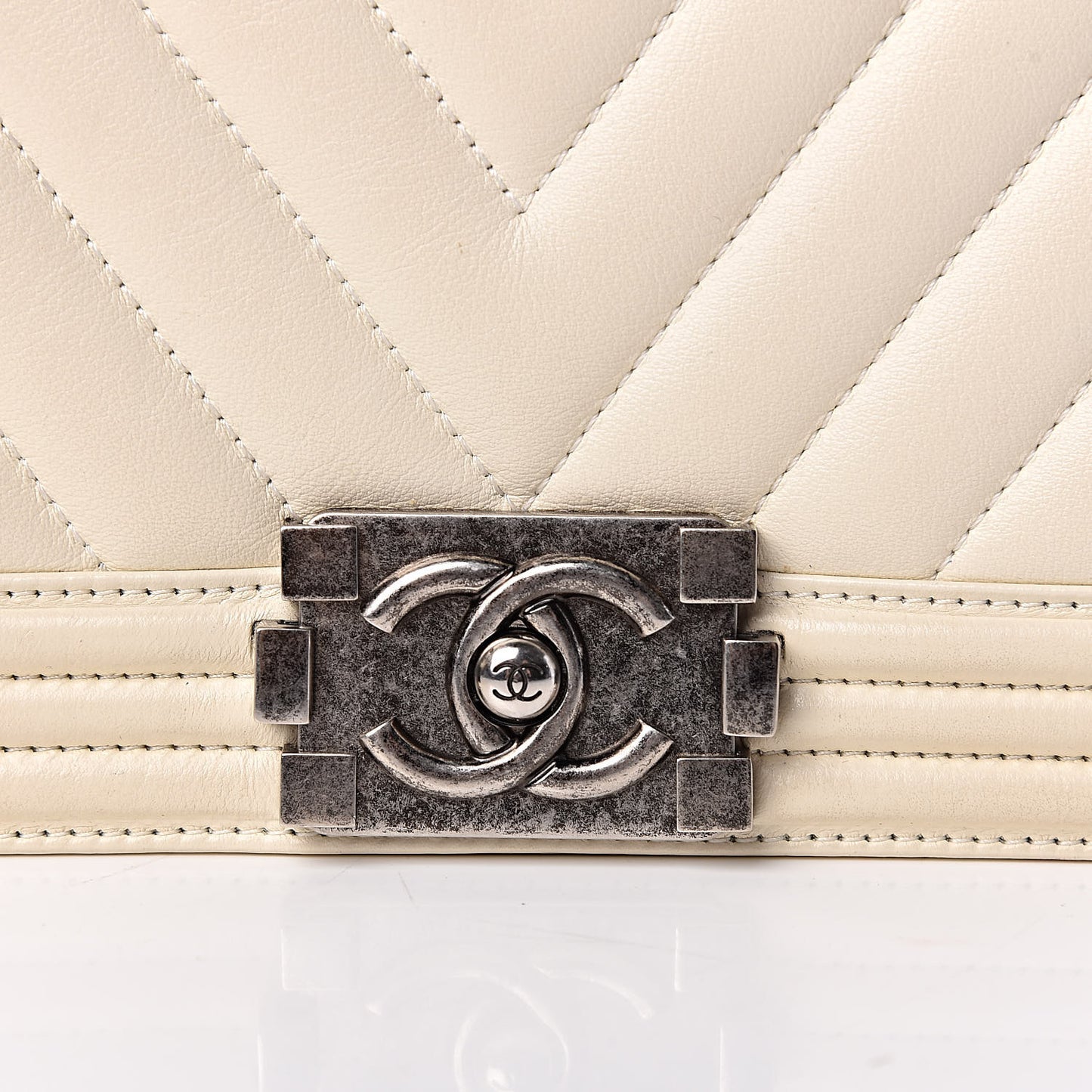 Calfskin Chevron Quilted Medium Boy Flap Ivory