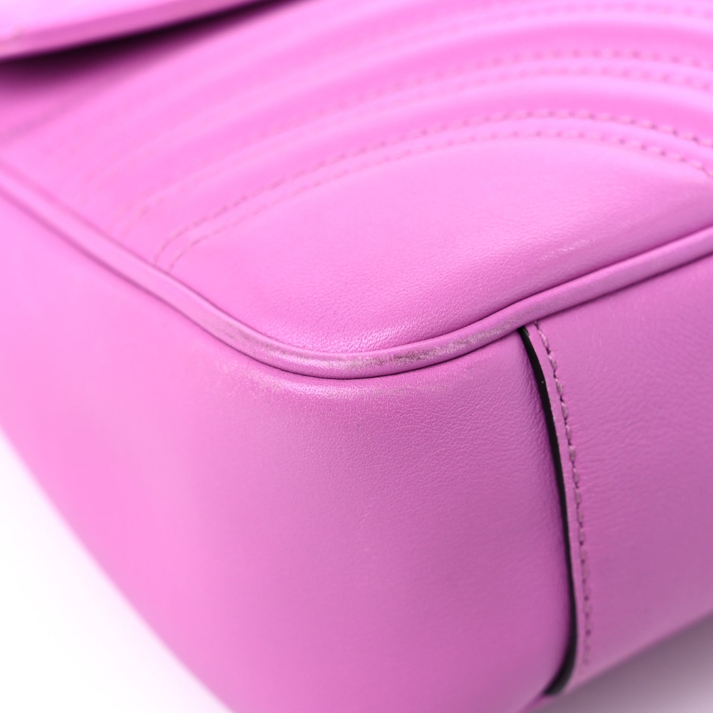 Calfskin Matelasse Medium GG Marmont Shoulder Bag Candy Mousse