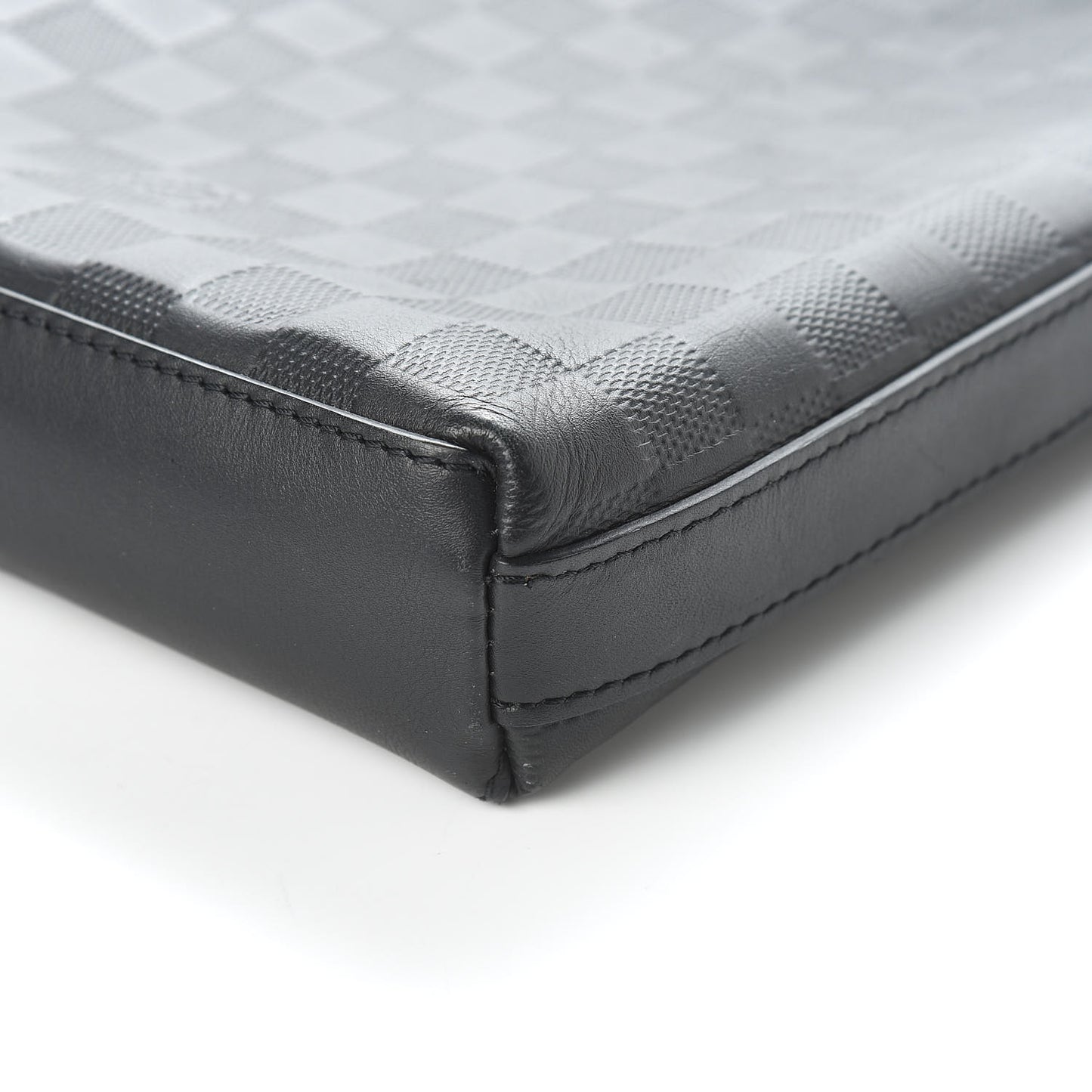 Damier Infini Discovery Messenger BB Onyx