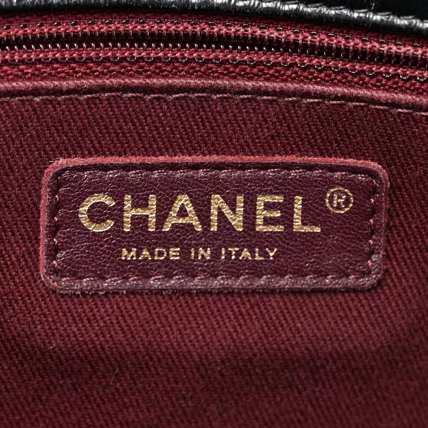 Glazed Calfskin Castle Rock Large Flap Black Burgundy