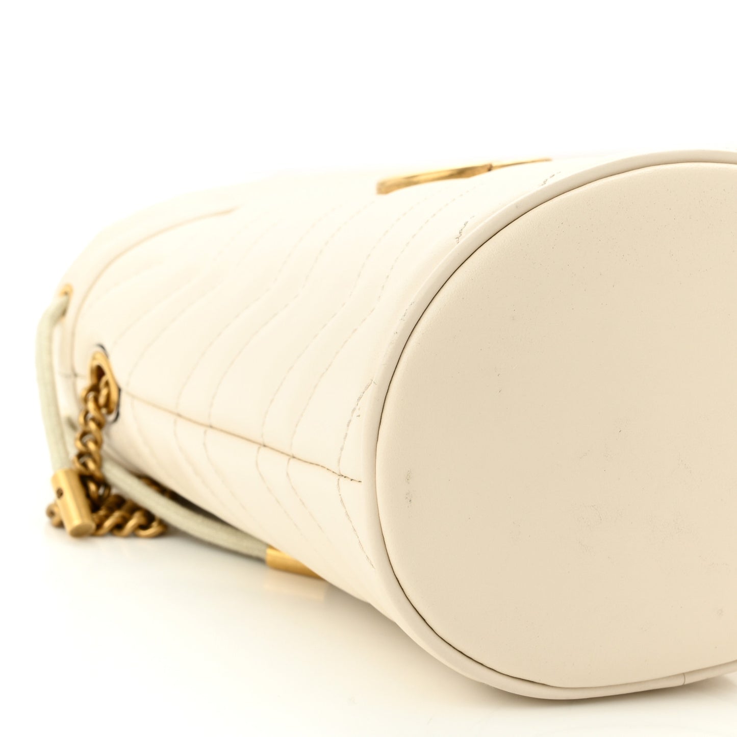 Calfskin Matelasse Mini GG Marmont 2.0 Bucket Bag White