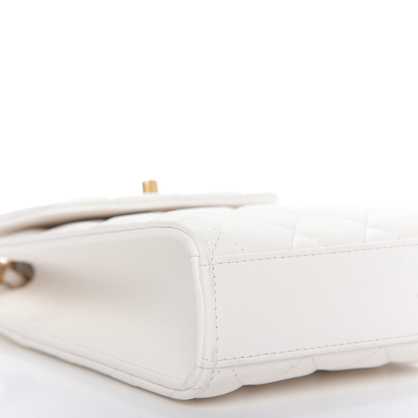 Lambskin Quilted Pearl Crush Phone Holder With Chain White