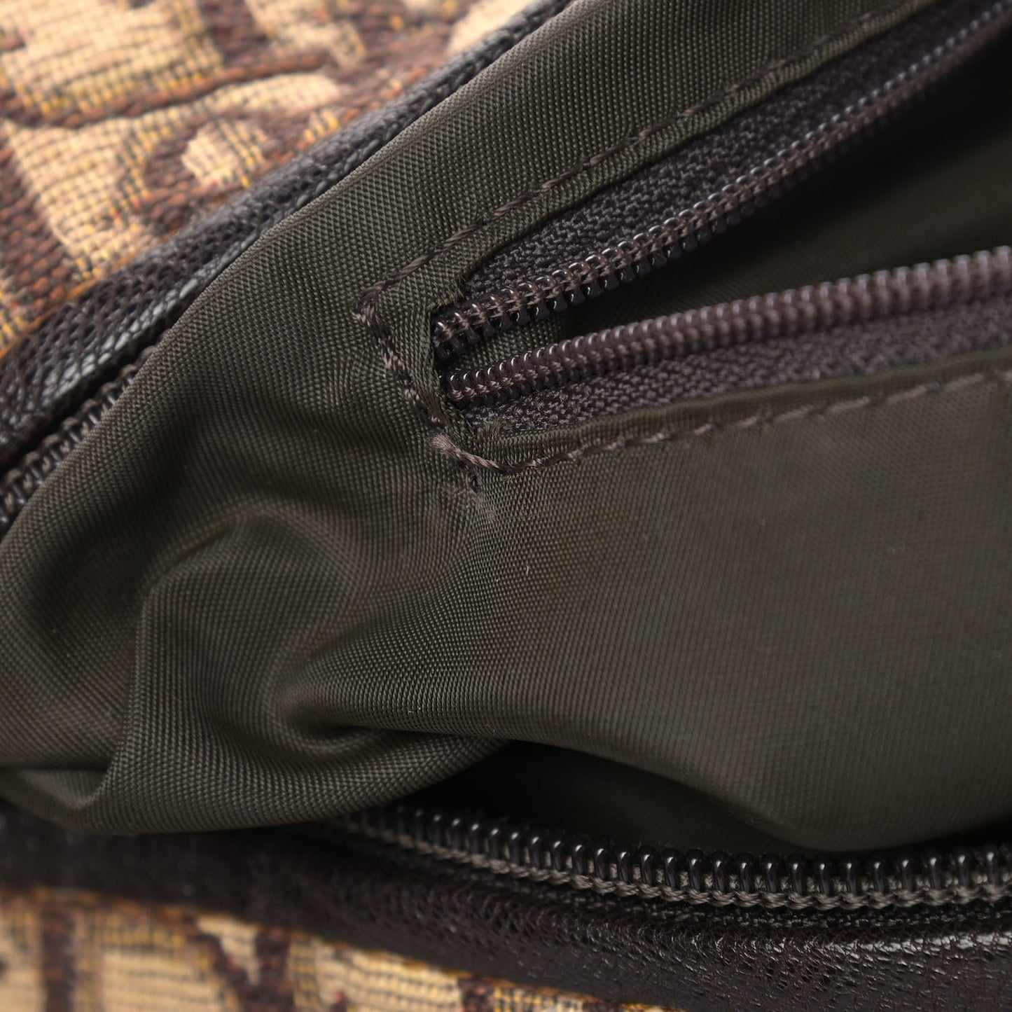 Monogram Buckle Hobo Marron Fonce