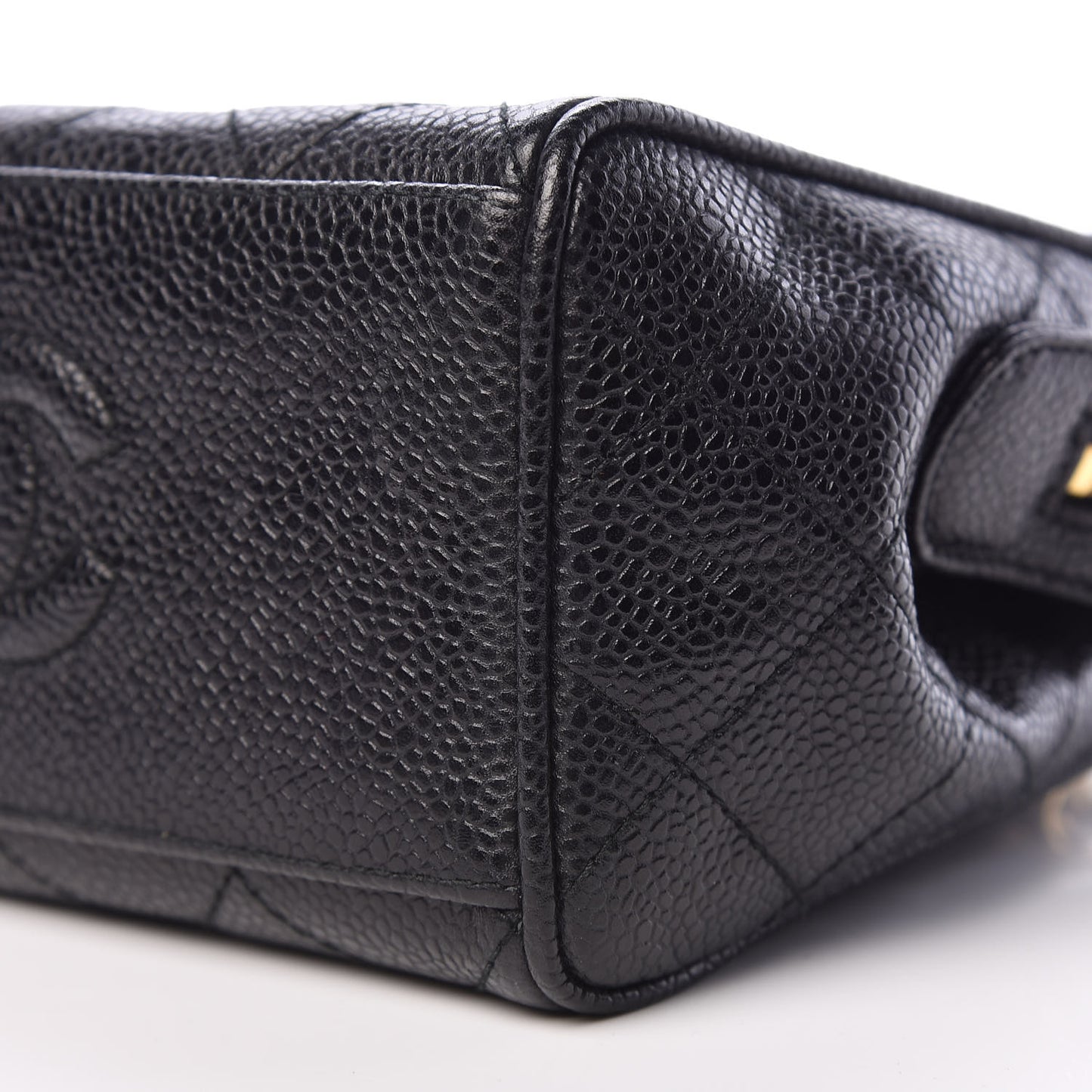 Caviar Quilted Shoulder Bag Black