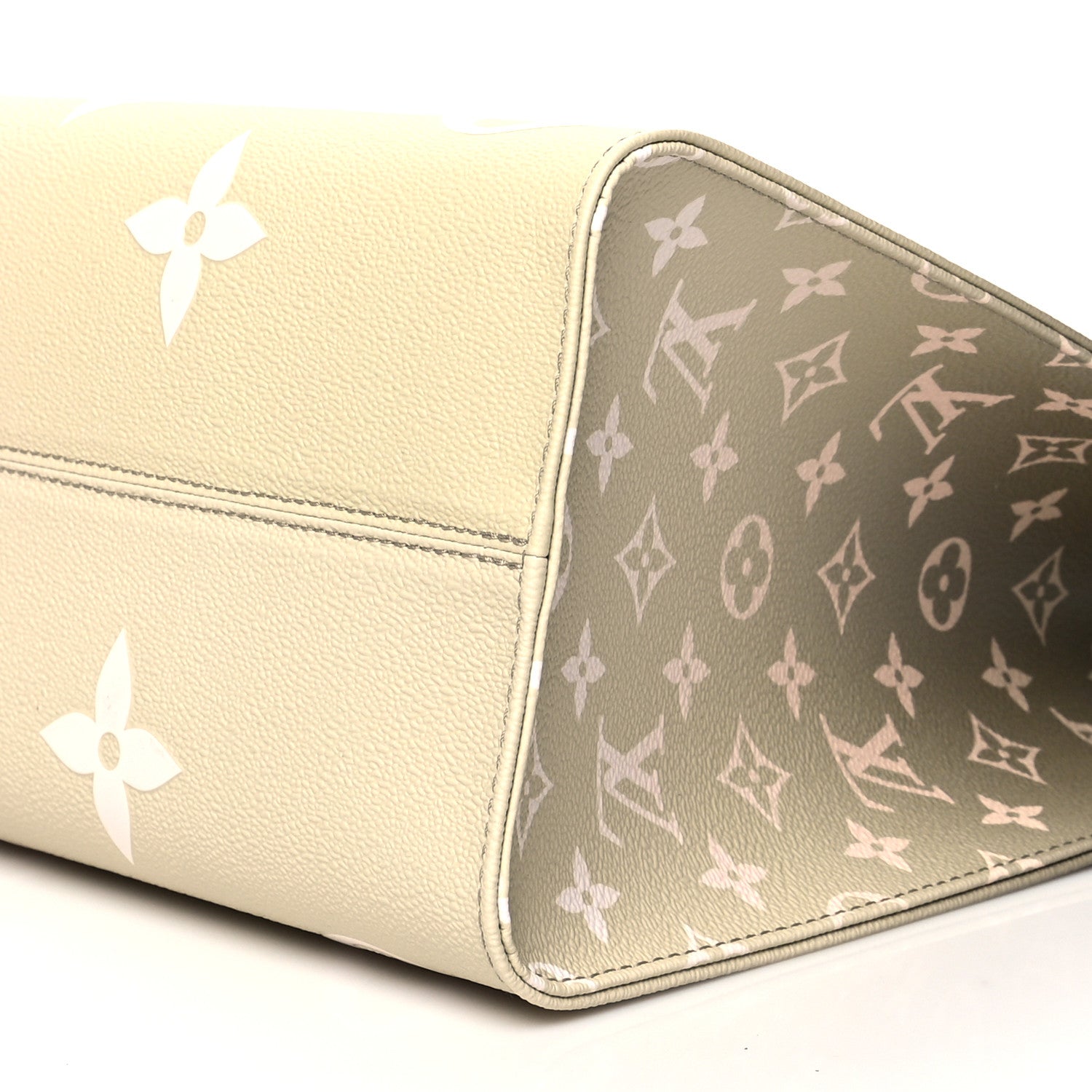 Louis Vuitton Monogram Giant Spring In The City OnTheGo MM Sunset Kaki 9 of 10
