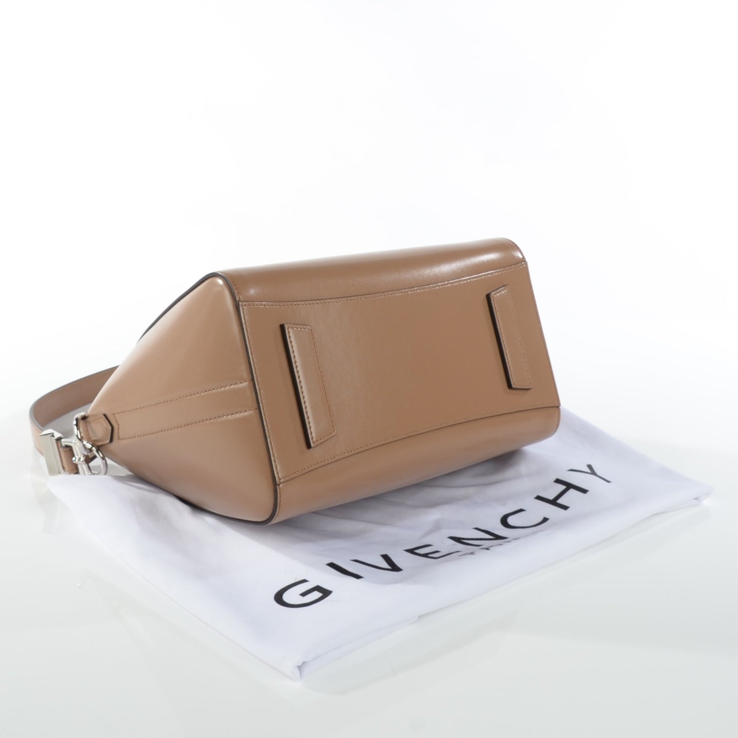 Shiny Lord Calfskin Small Antigona Dark Beige