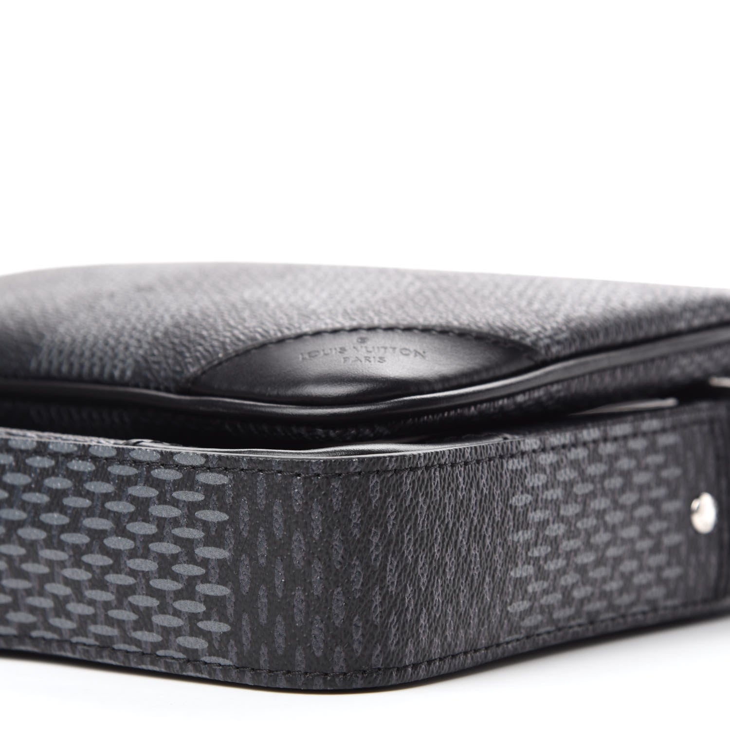 Louis Vuitton Damier Graphite 3D Trio Messenger 9 of 12