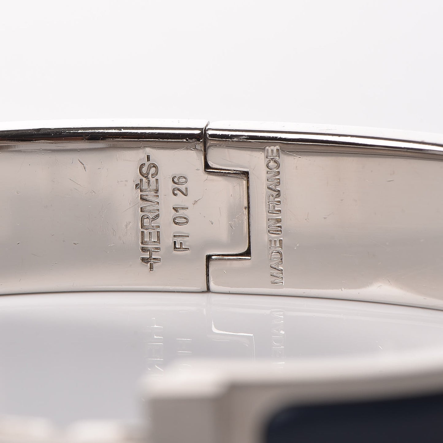 Matte Enamel Narrow Clic Clac HH Bracelet GM Bleu Nuit