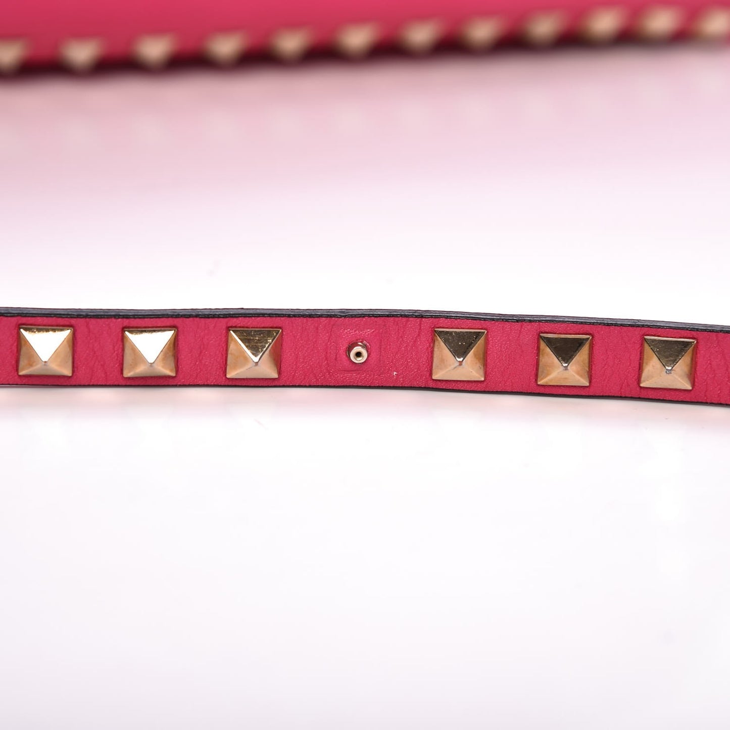 Vitello Medium Rockstud Tote Pop Fuxia
