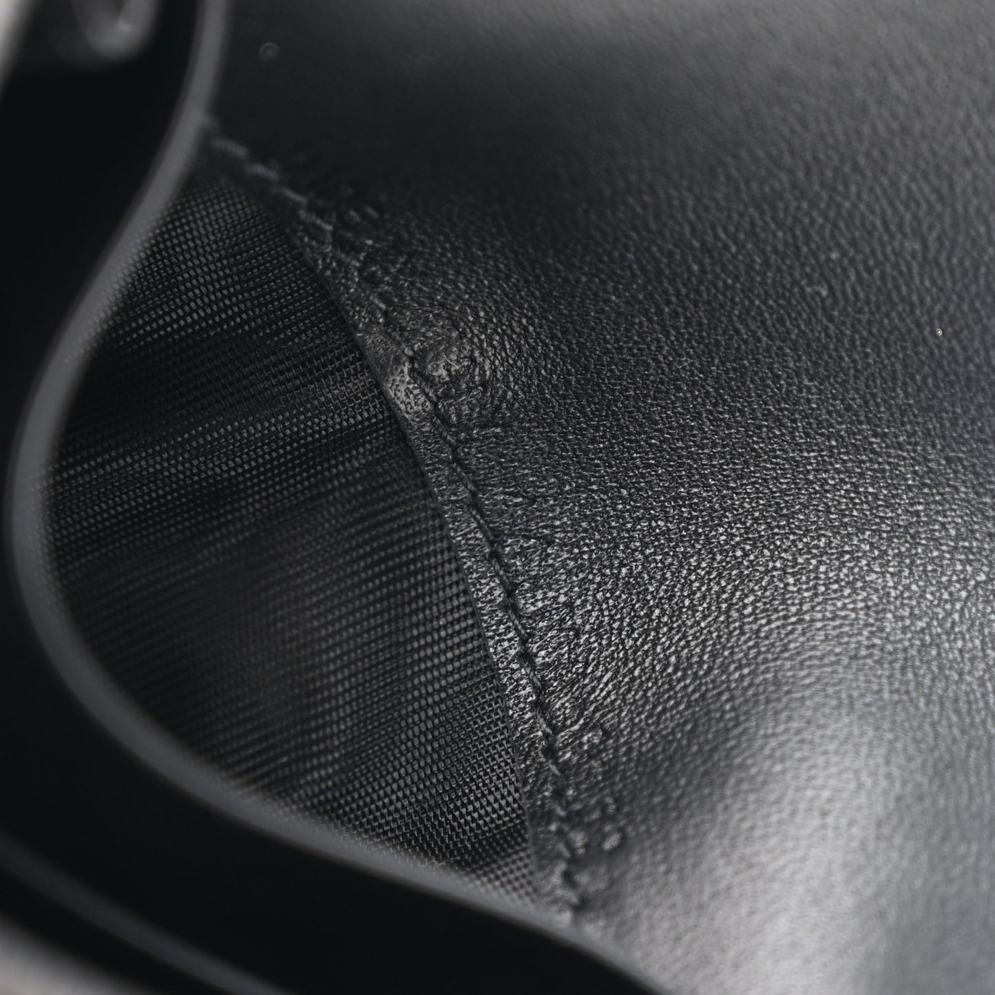 Grained Calfskin Saddle Card Holder Black