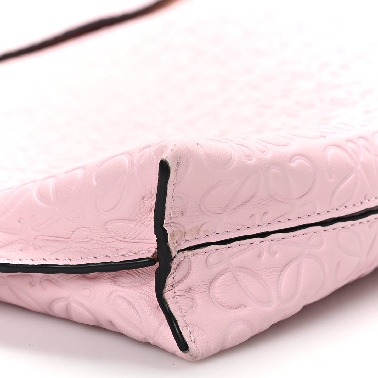 Calfskin Embossed Repeat T Pouch Soft pink