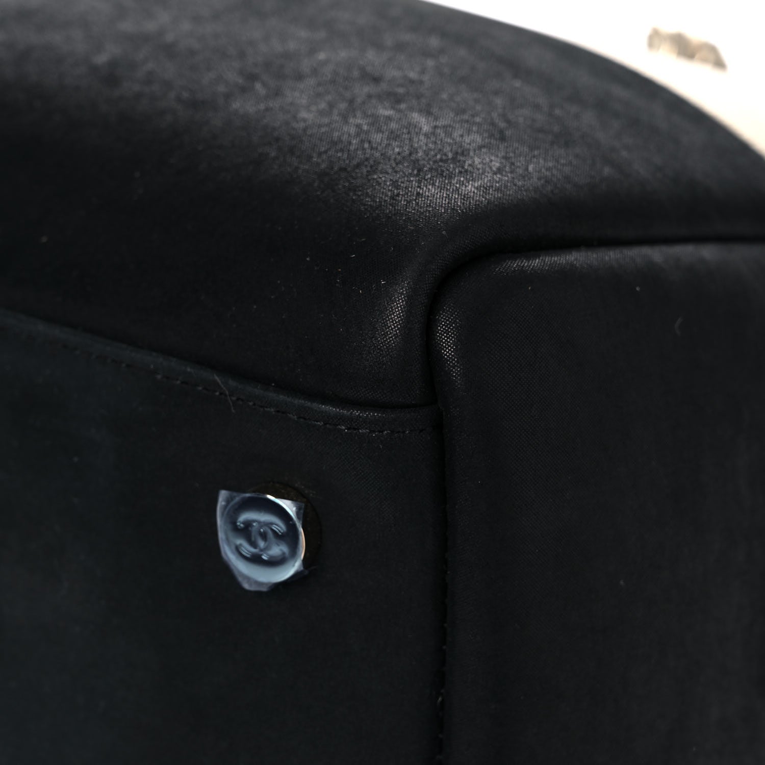 Chanel Caviar Iridescent Calfskin Duo Bowling Bag Black Light Gold 8 of 13