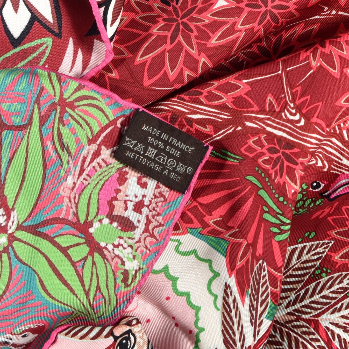 Silk Wild Singapore Scarf 90 Rose Vert Bordeaux