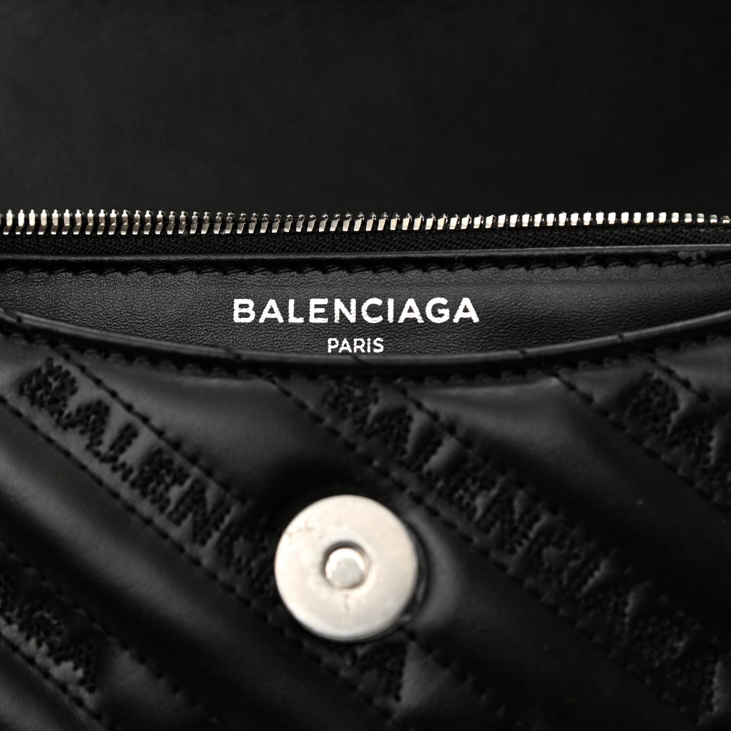 Calfskin Logo Matelasse S BB Round Shoulder Bag Black