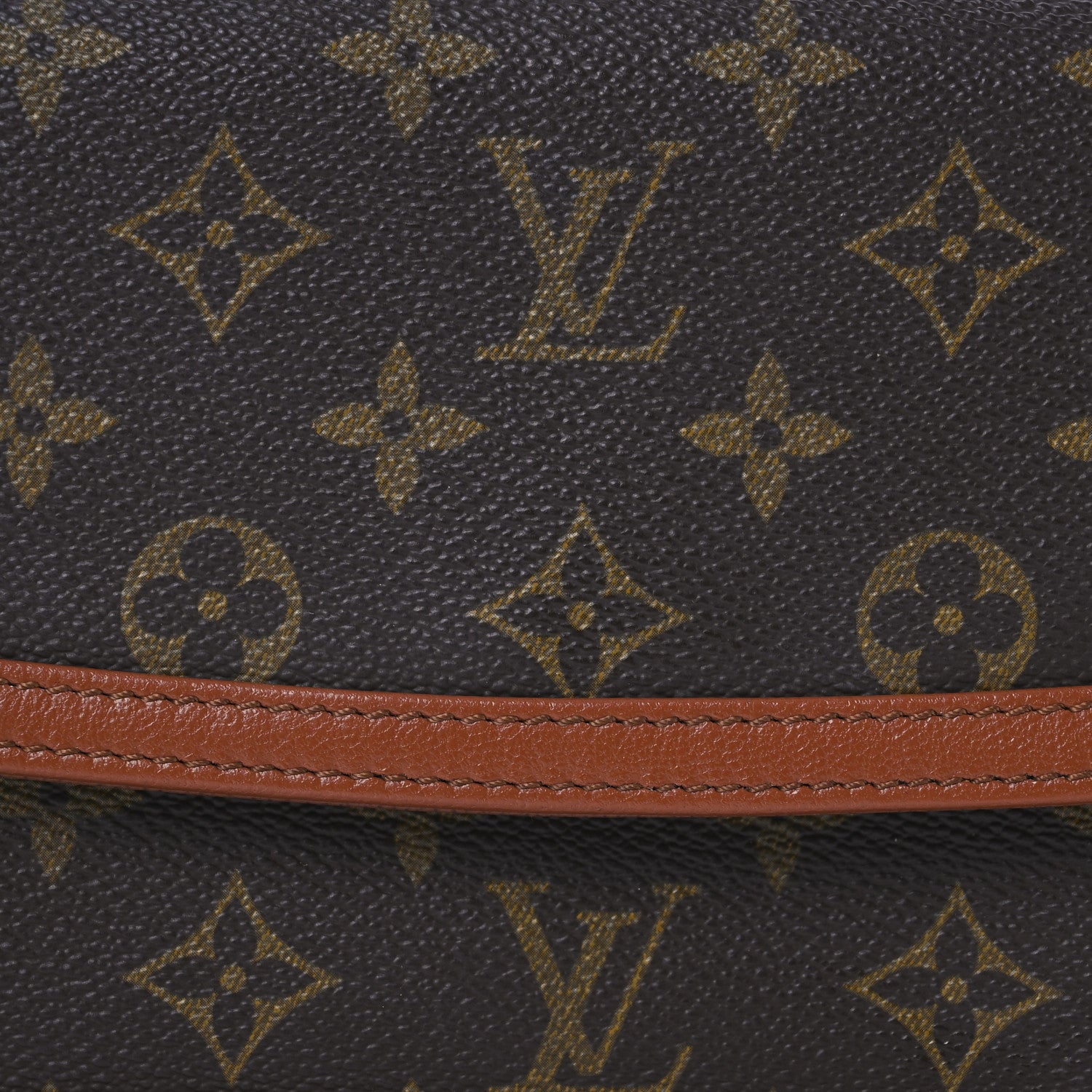 Louis Vuitton Monogram Pochette Dame 26 8 of 12