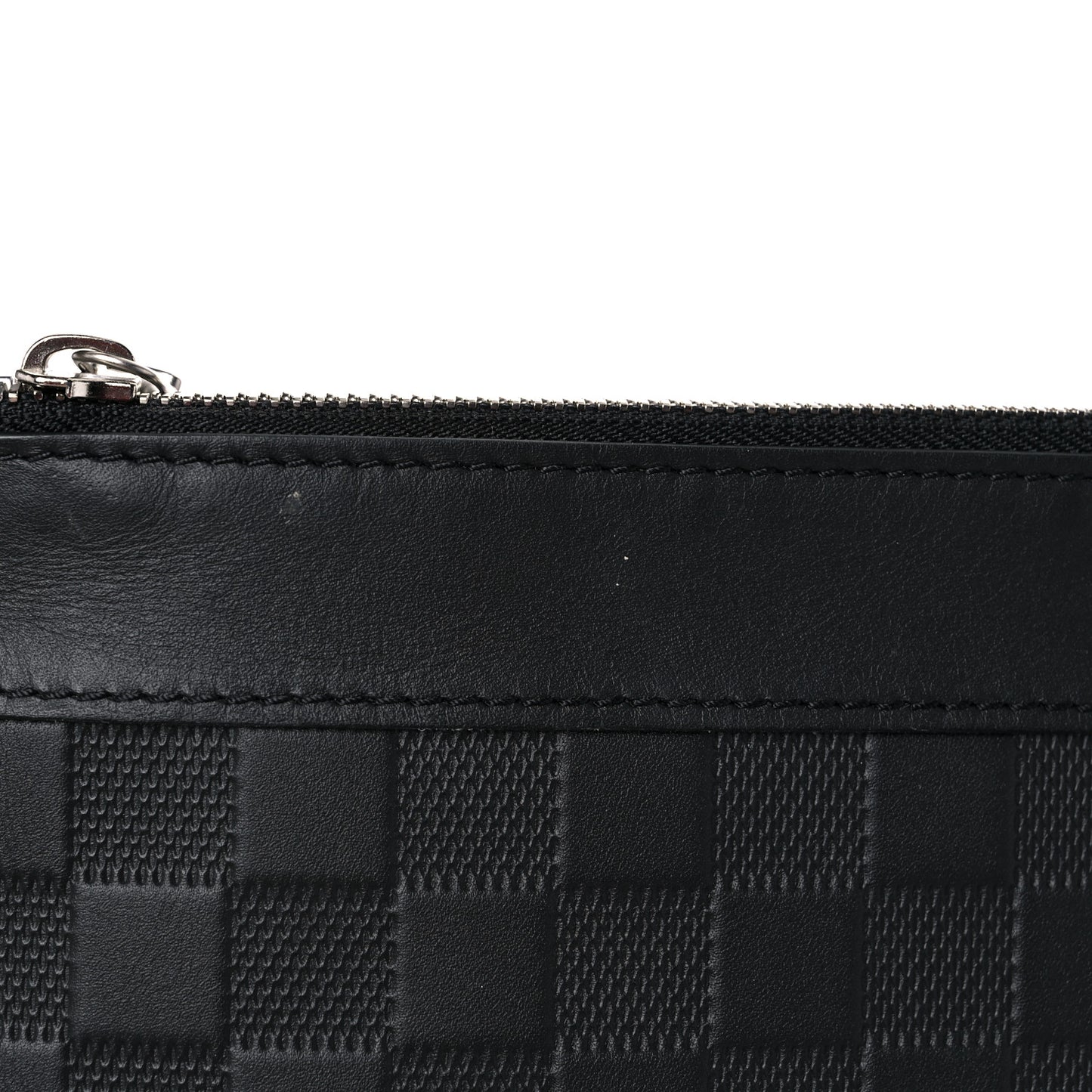 Damier Infini Discovery Pochette GM Onyx