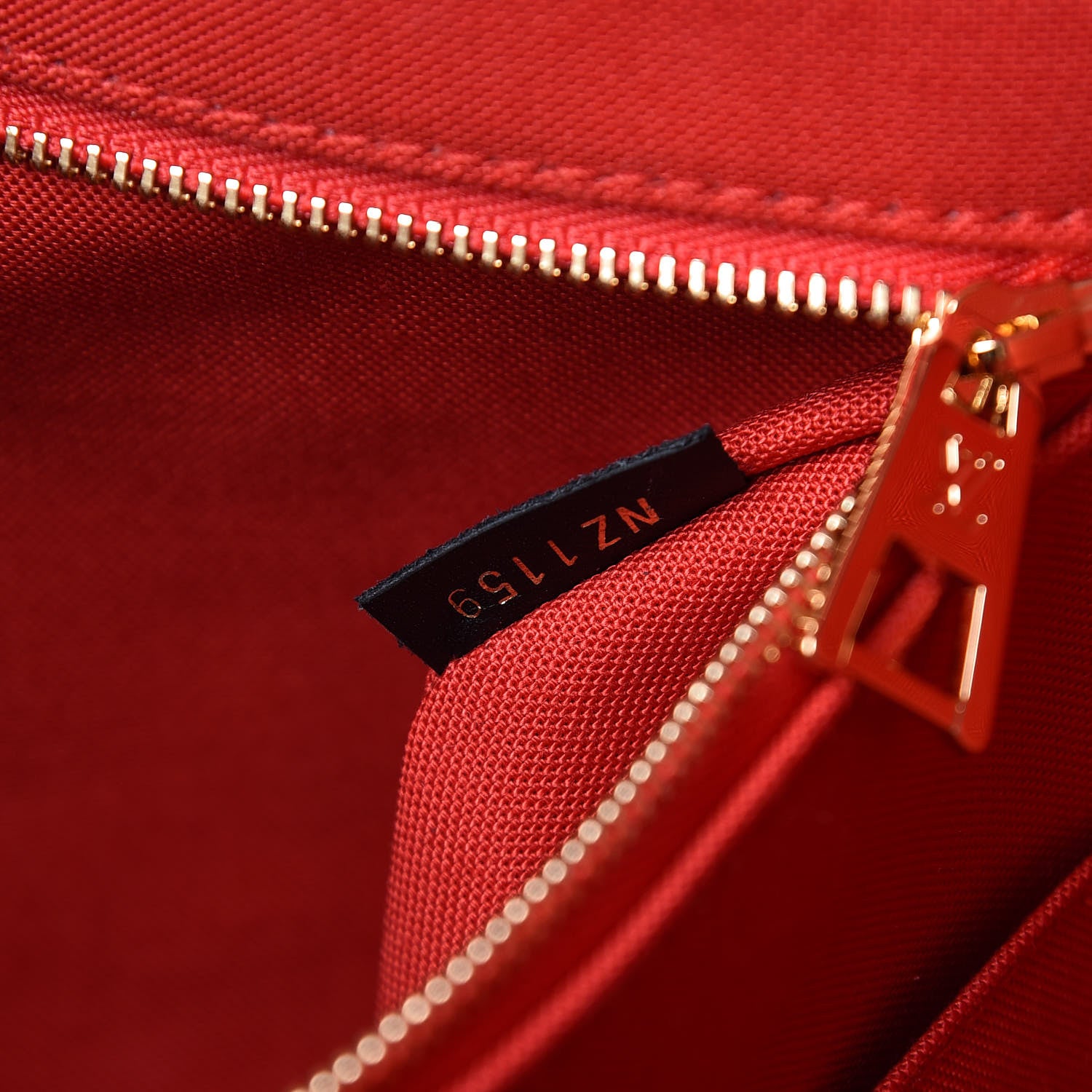 Louis Vuitton Reverse Monogram Giant Onthego GM 8 of 11