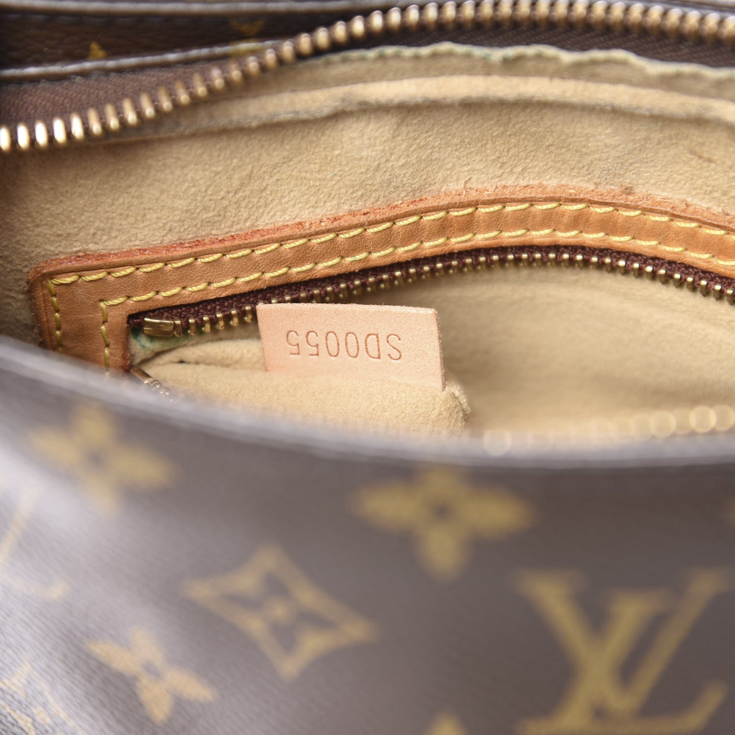 Monogram Looping MM