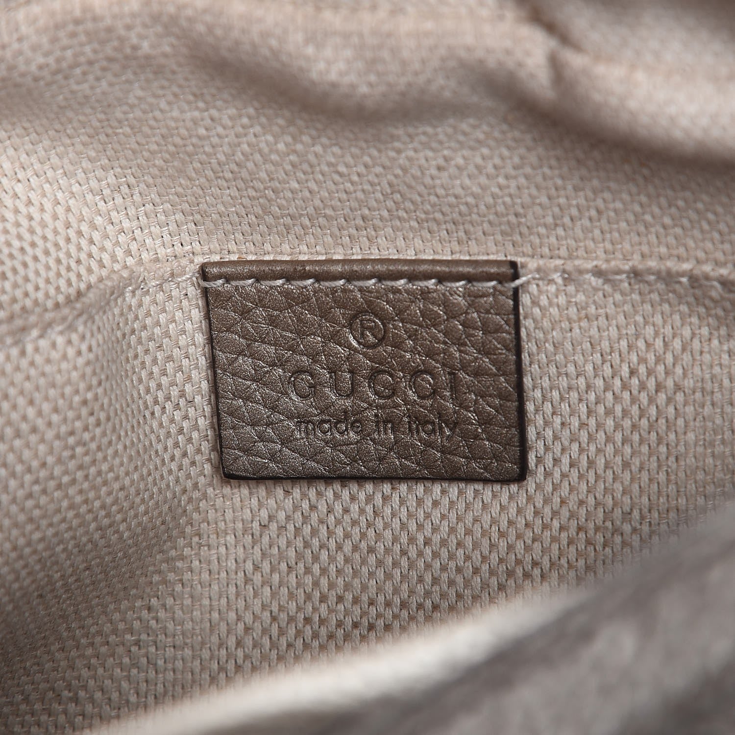 Gucci Metallic Pebbled Calfskin Small Soho Disco Bag Golden Beige 8 of 9