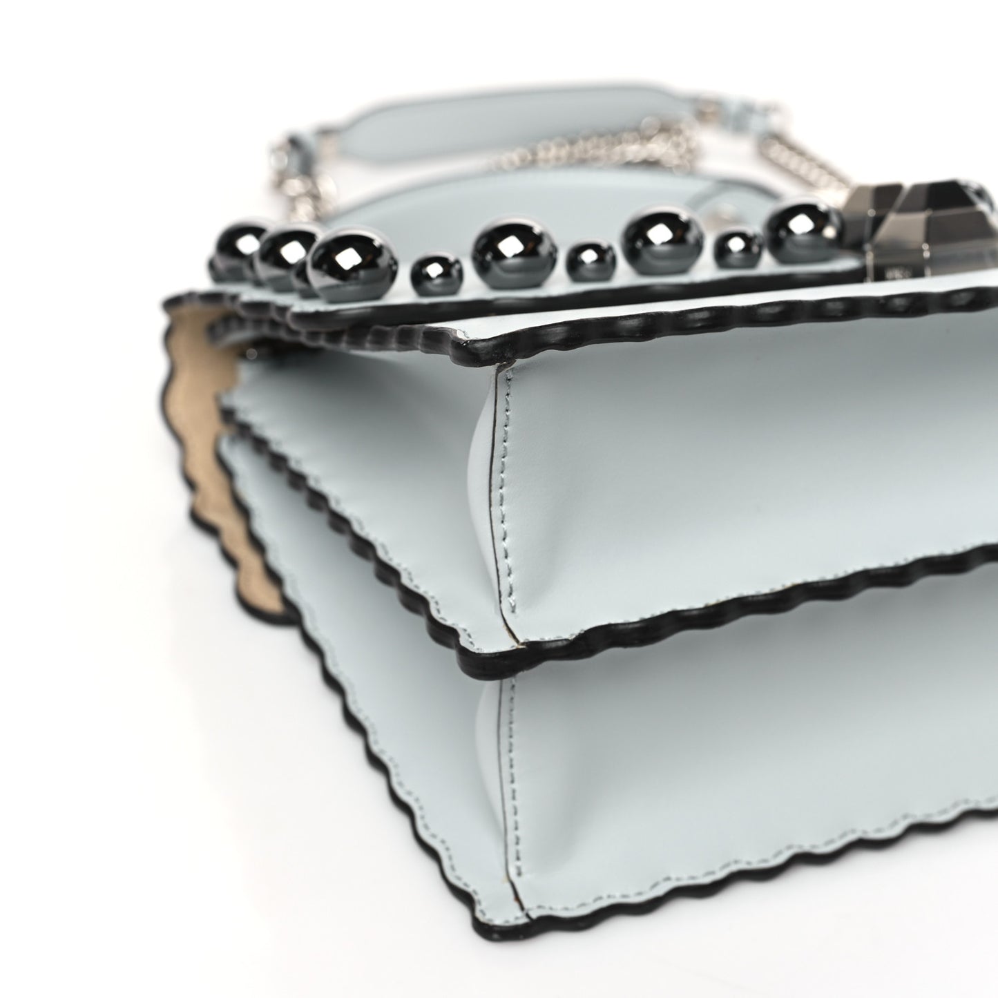 Vitello Liberty Pearl Scalloped Studded Kan I Shoulder Bag Grigio Perla