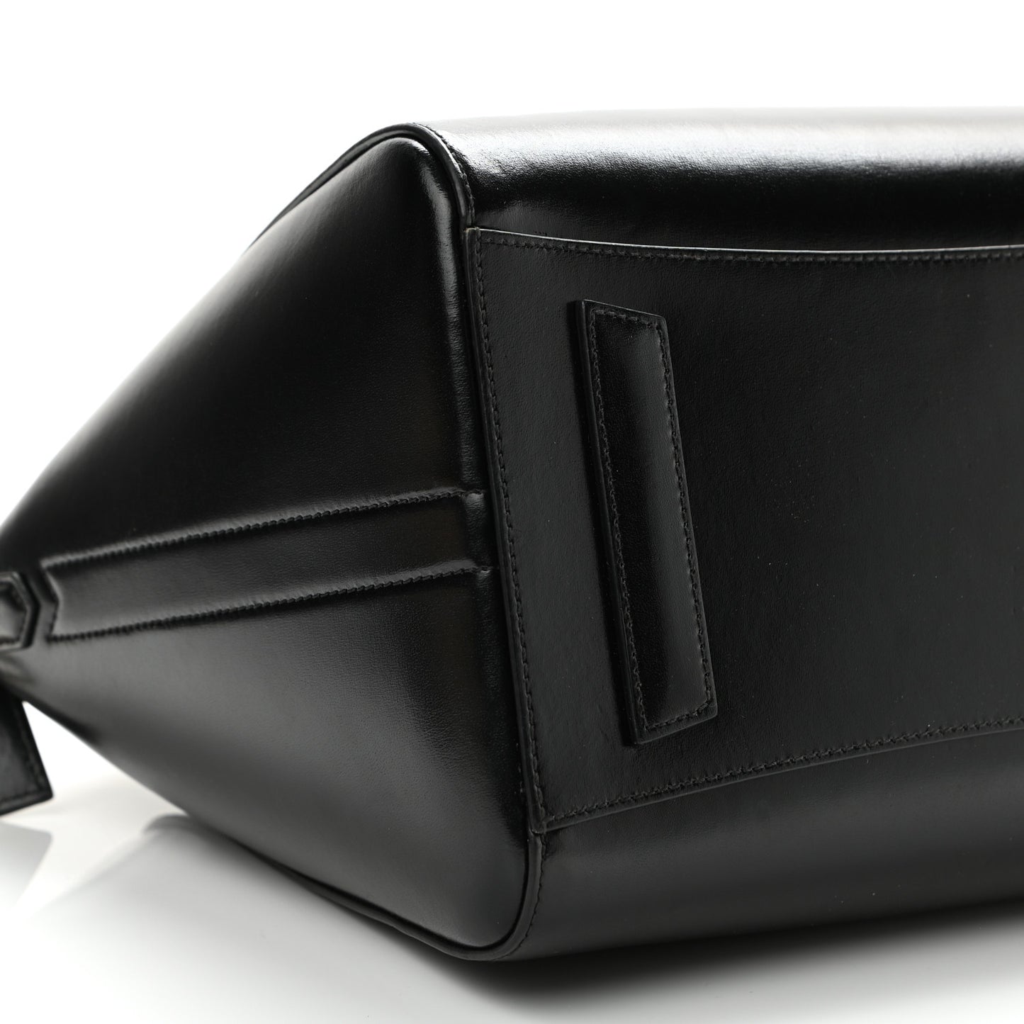 Shiny Lord Calfskin Medium Antigona Black