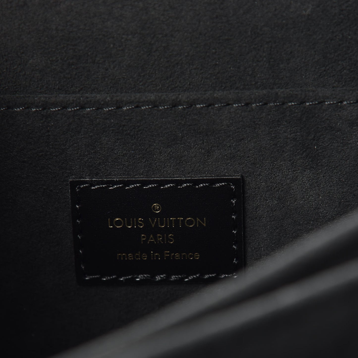 Smooth Calfskin Dauphine MM Black