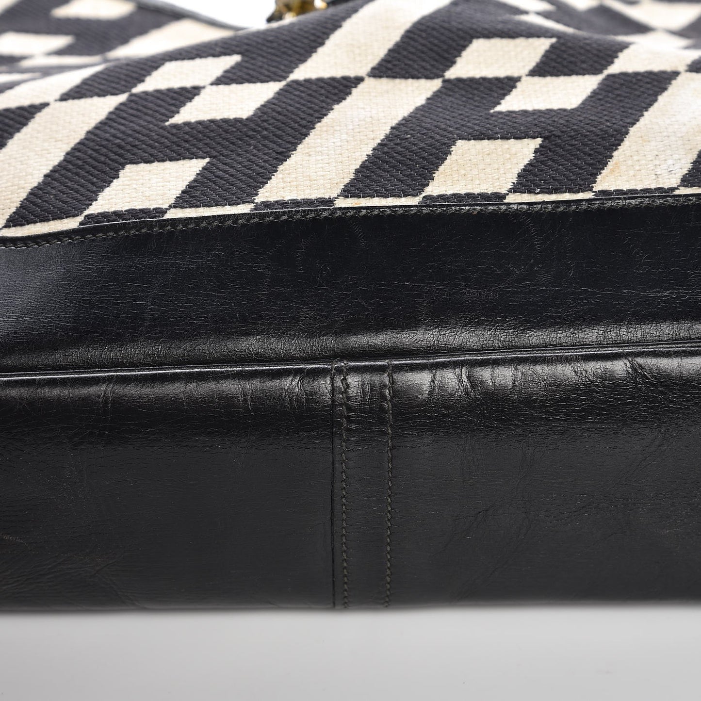 Toile Box Trim II 31 Black
