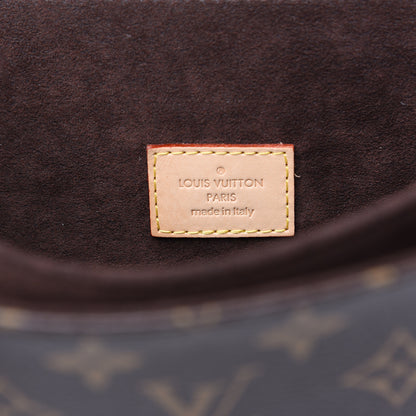 Louis Vuitton Monogram Pochette Metis 5 of 8