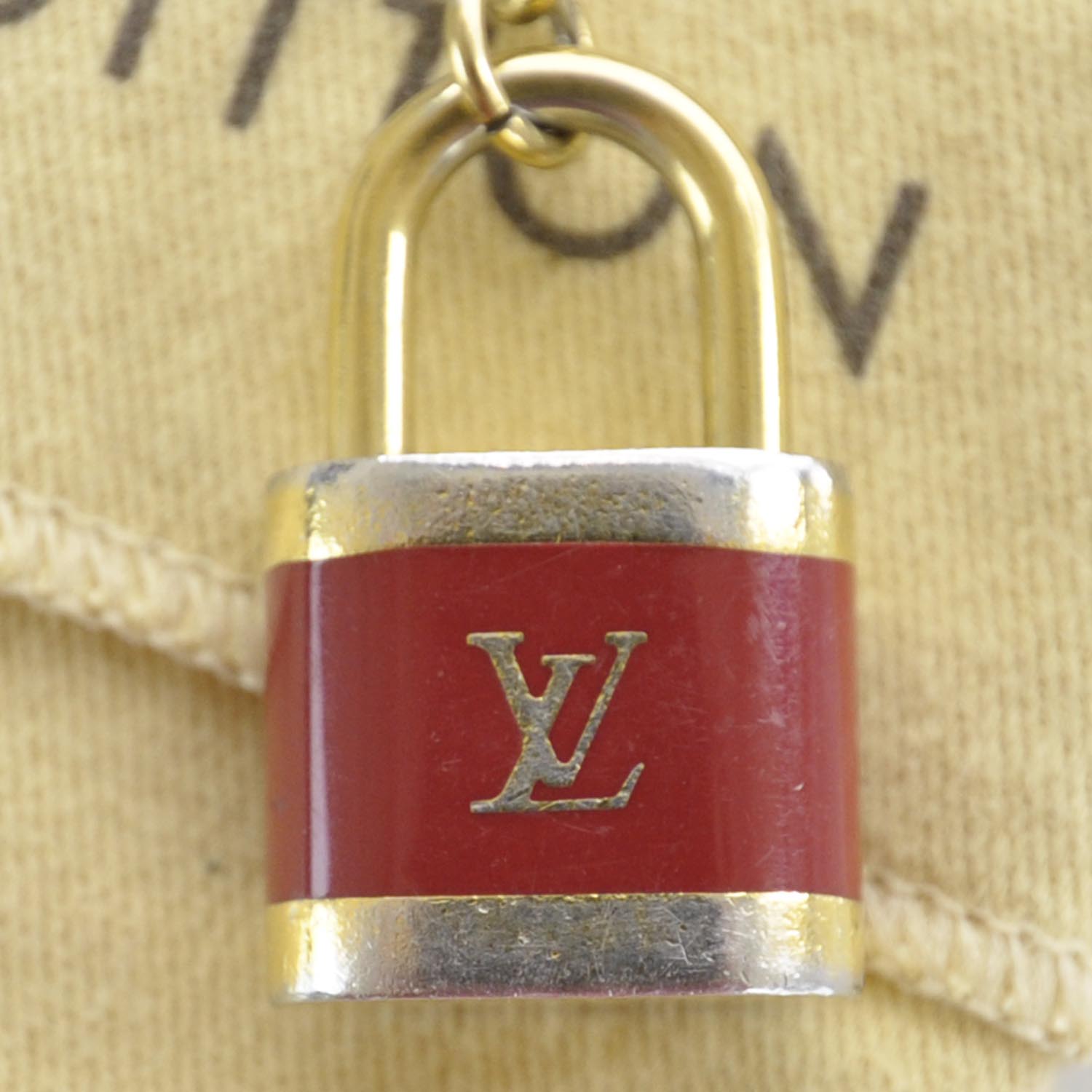 Louis Vuitton PTE Cles Cadenas Key Holder Red 4 of 6