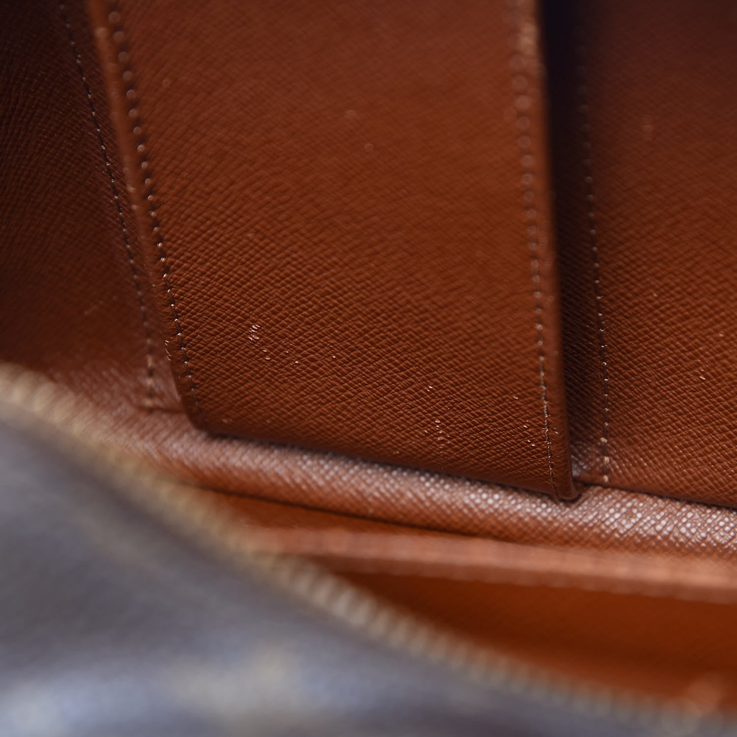 Louis Vuitton Monogram Cite MM 15 of 29