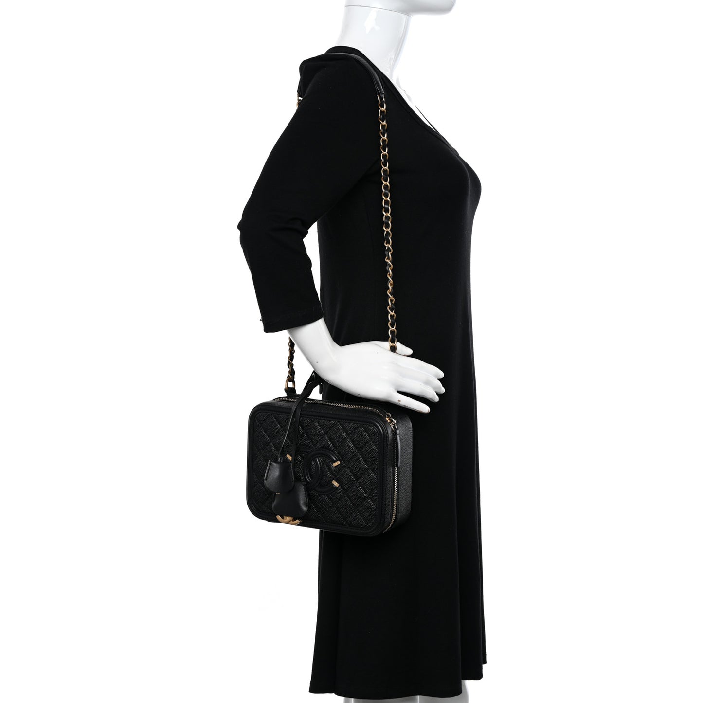 Caviar Quilted Medium CC Filigree Vanity Case Black