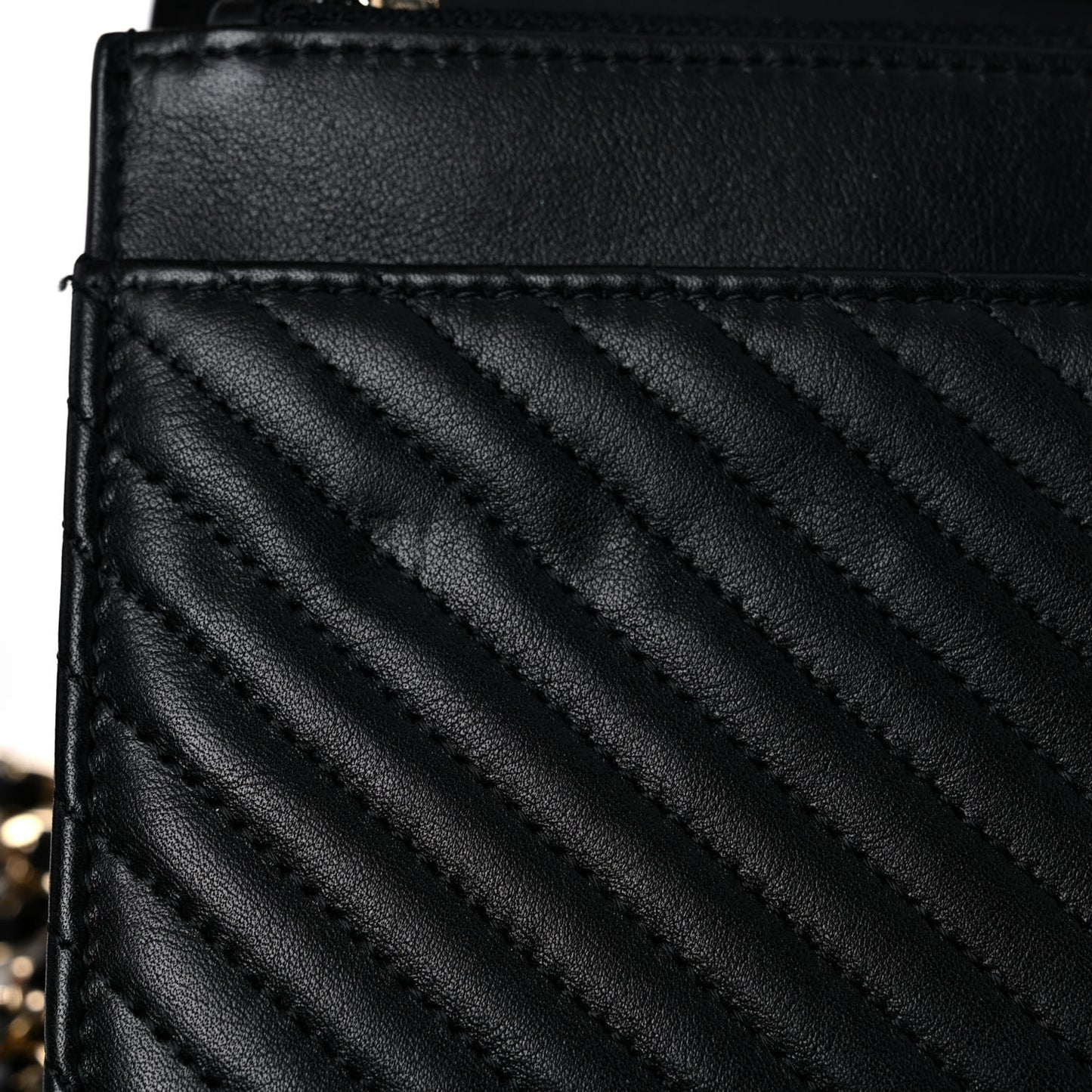 Calfskin Chevron Boy Wallet On Chain WOC Black