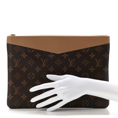 Louis Vuitton Monogram Daily Pouch Sesame 2 of 8