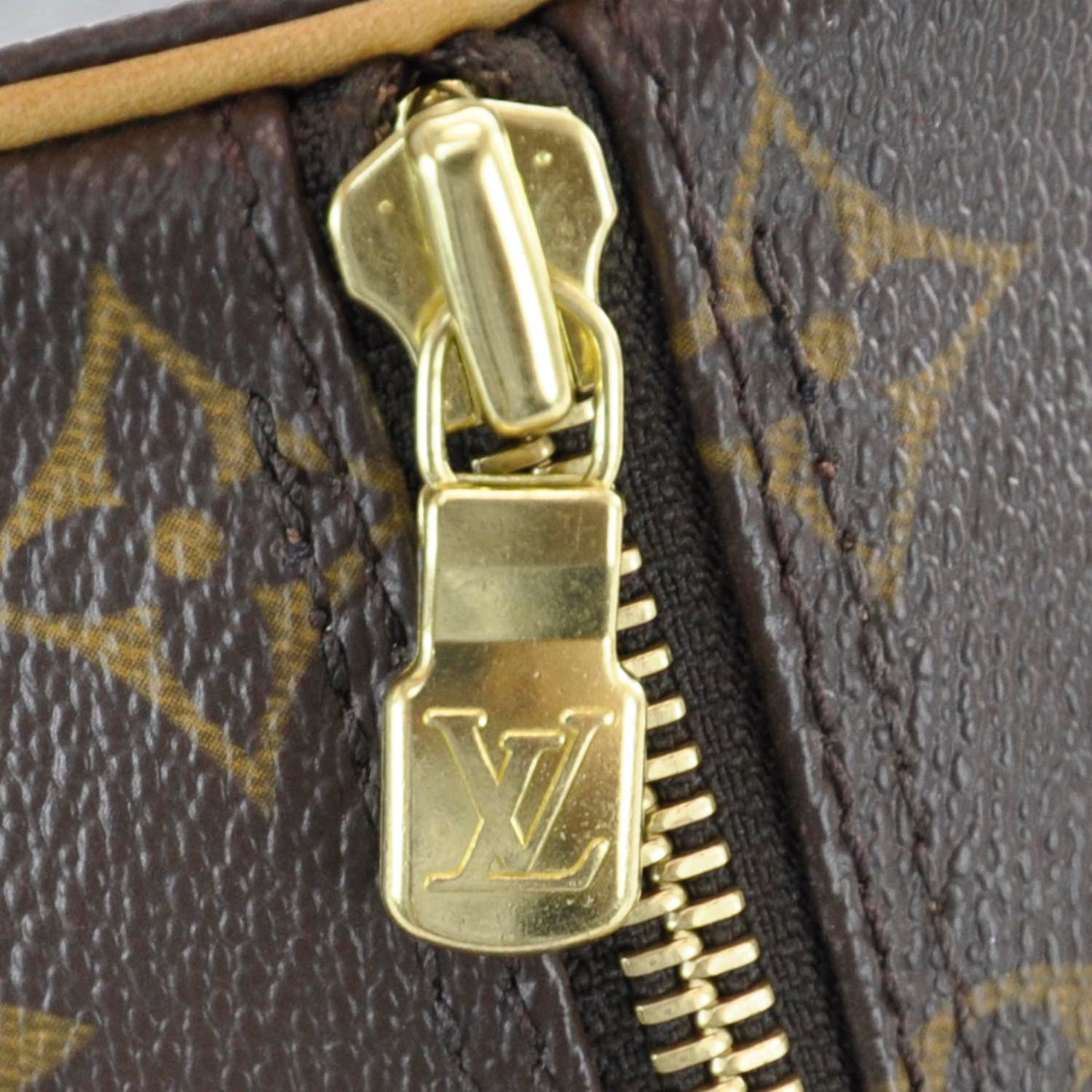 Monogram Papillon 26