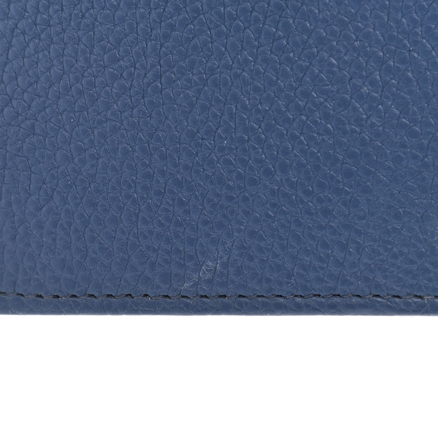 Gucci Pebbled Calfskin Soho Wallet on Chain Caspian 10 of 10