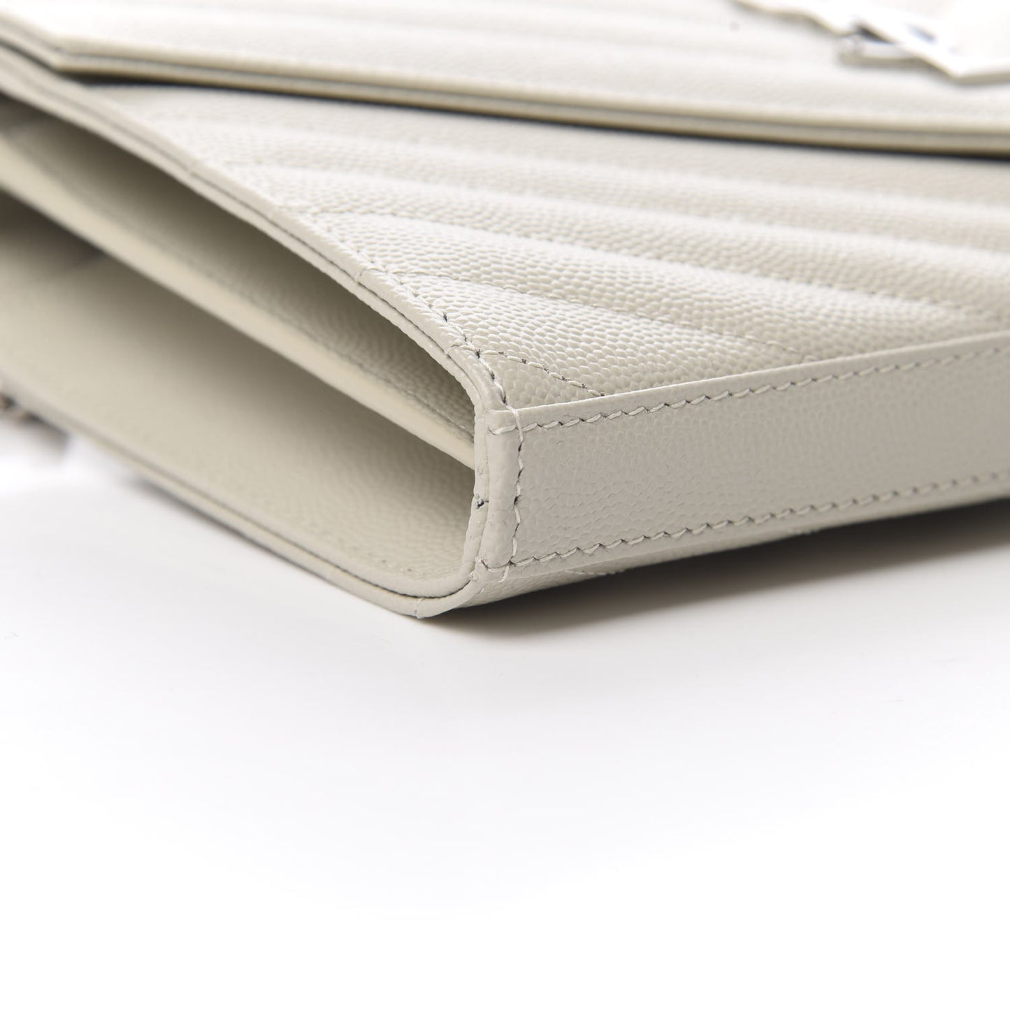 Grain De Poudre Matelasse Chevron Monogram Chain Wallet Icy White