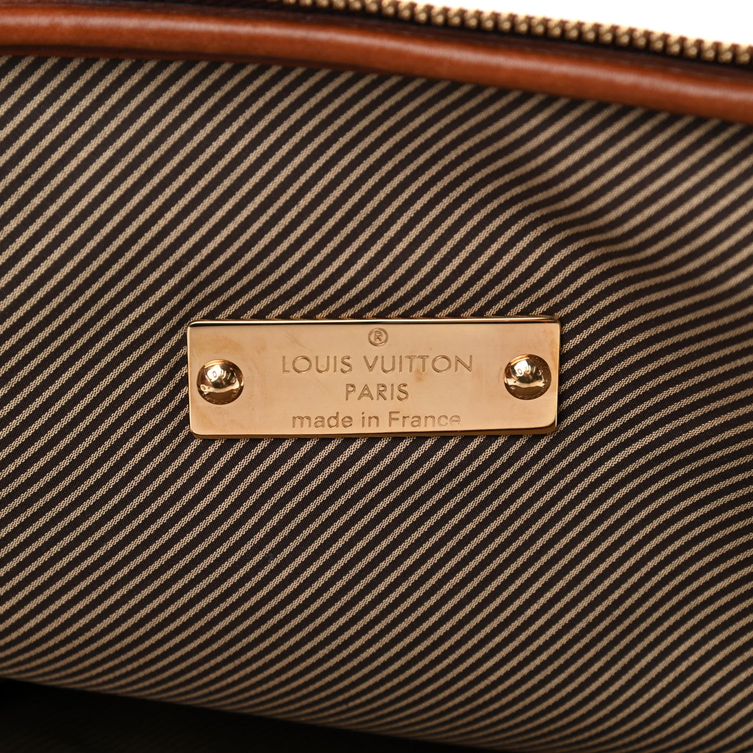 Louis Vuitton Bequia Trotter GM 6 of 20