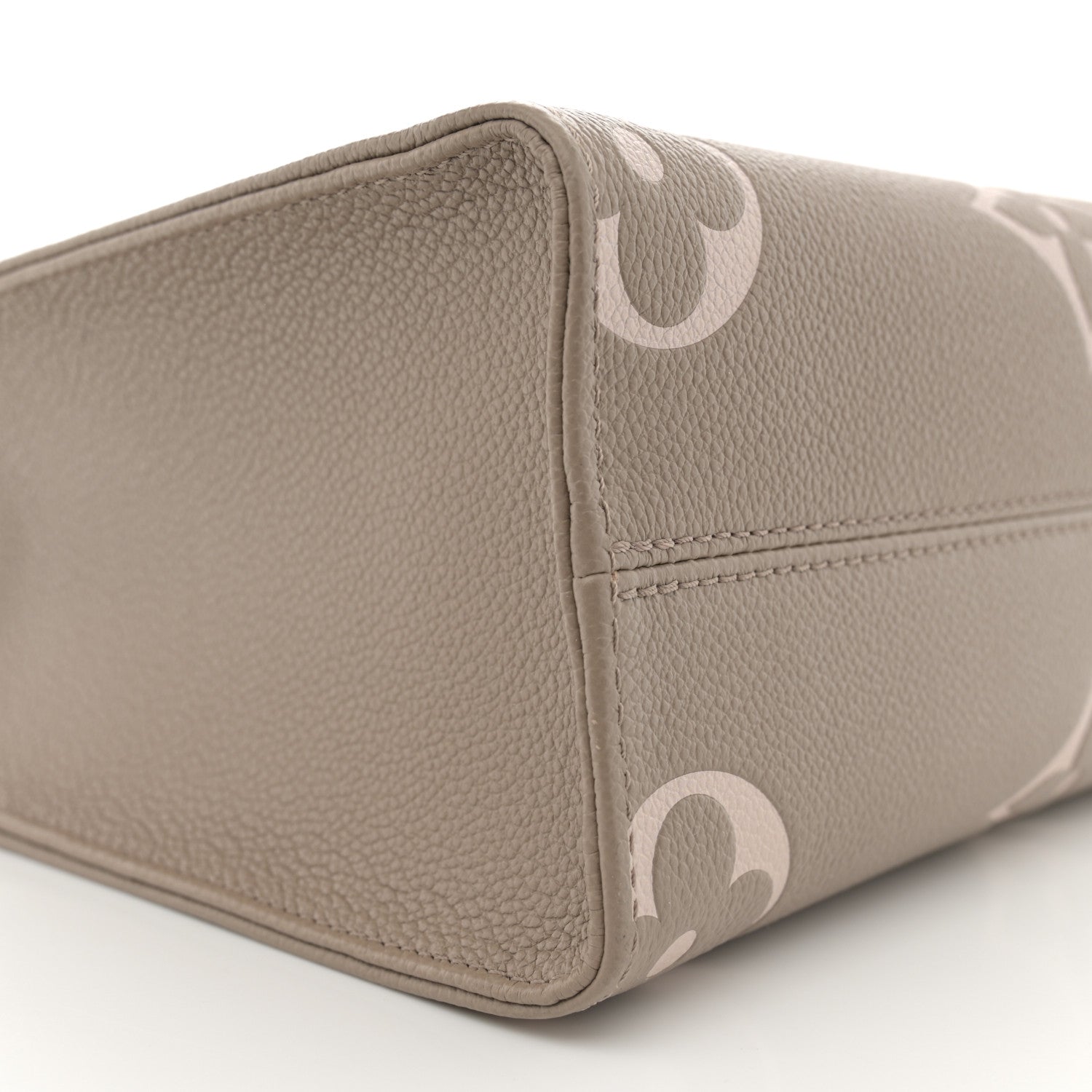 Louis Vuitton Empreinte Monogram Giant Onthego PM Tourterelle Creme 9 of 10