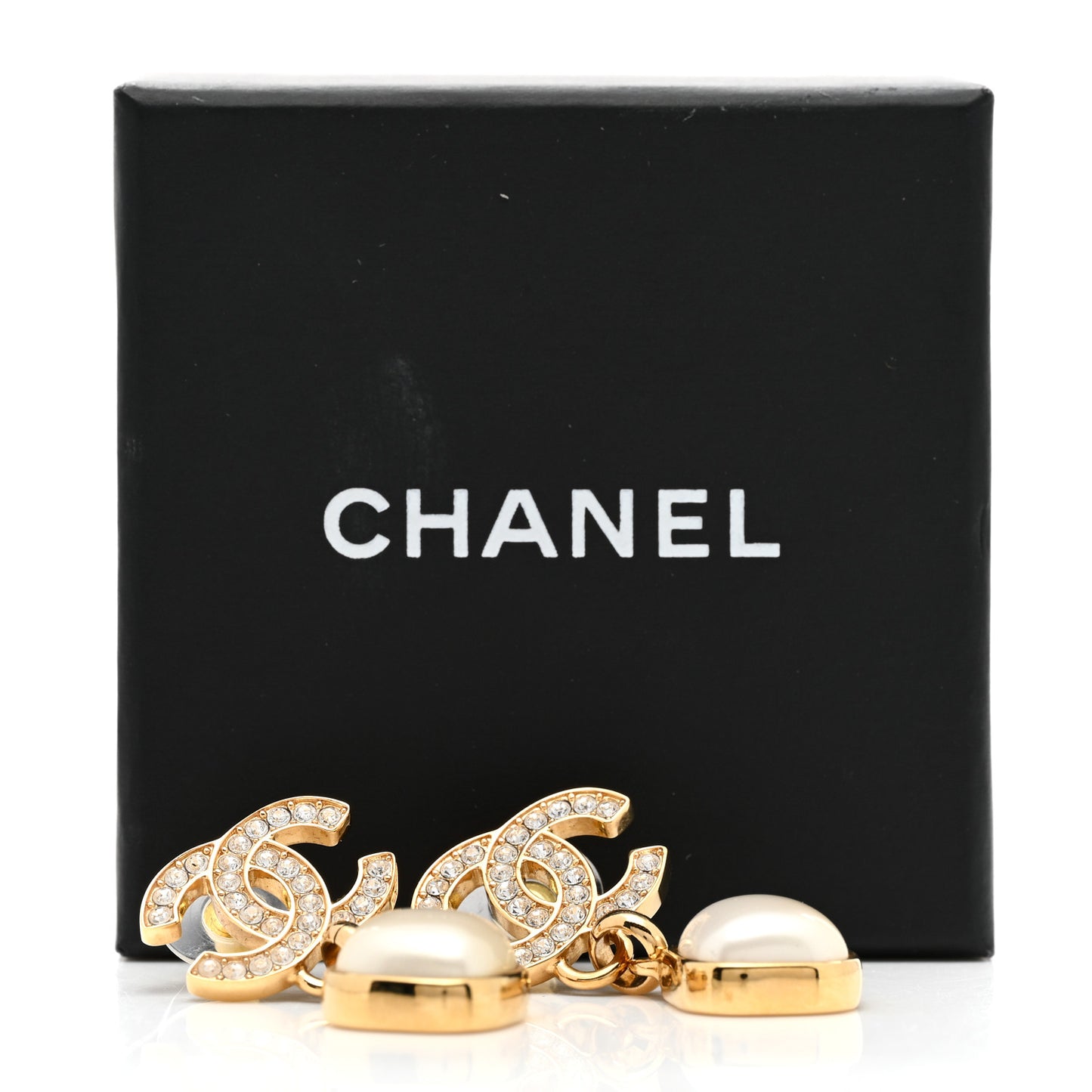 Metal Crystal Pearl CC Drop Earrings Gold