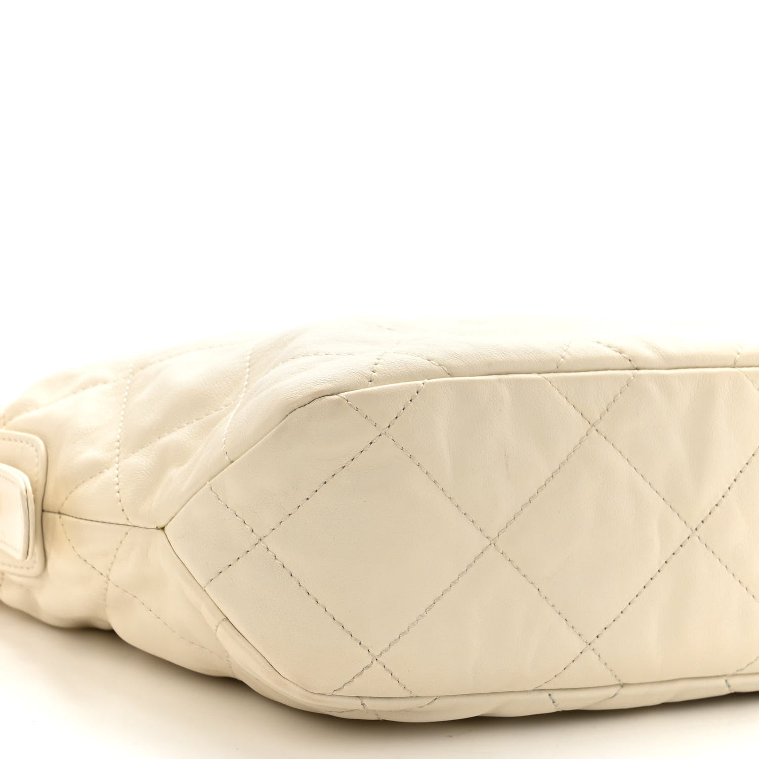 Chanel Calfskin Quilted Daily Hobo White 9 of 10