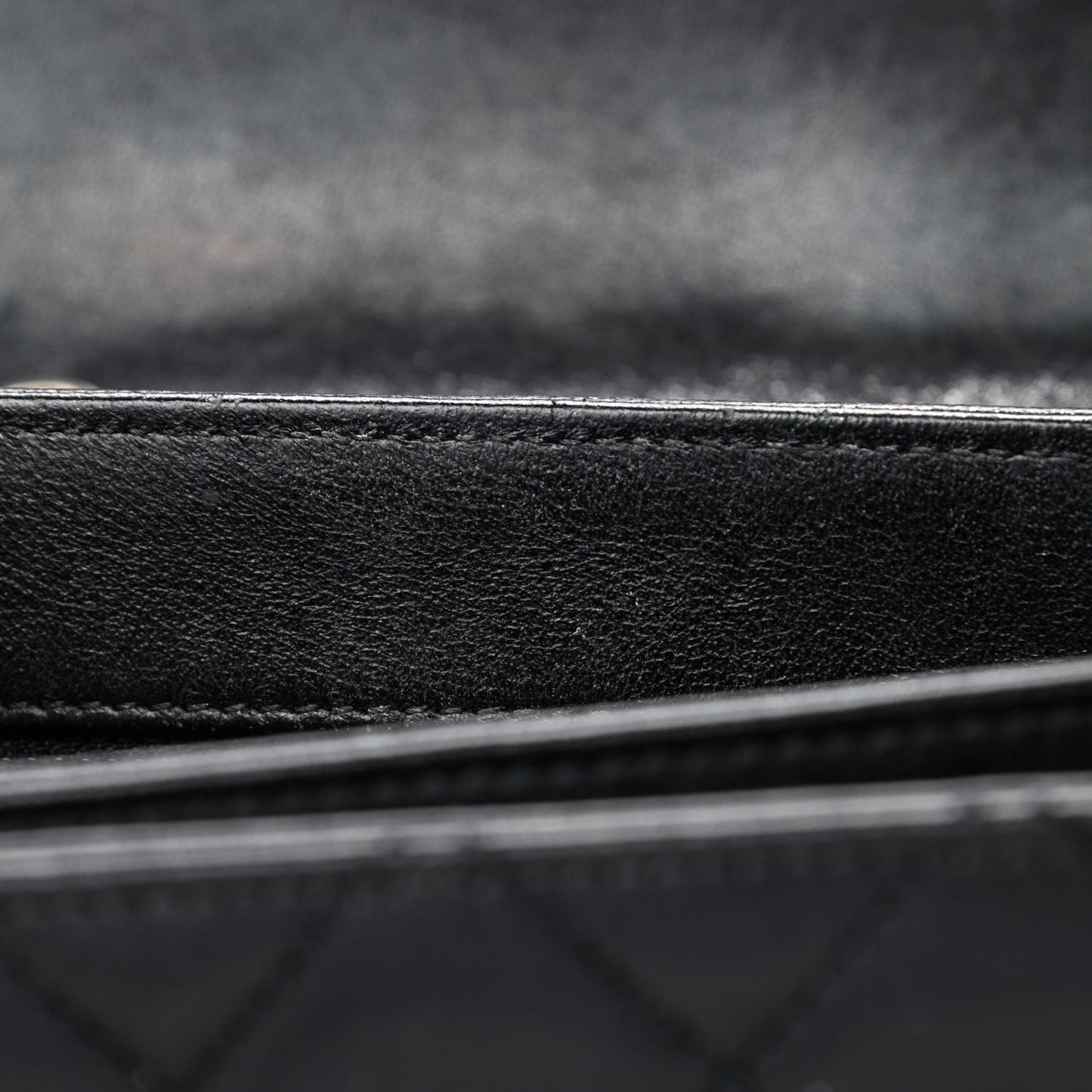 Sheepskin Quilted Beauty Lock Flap Black