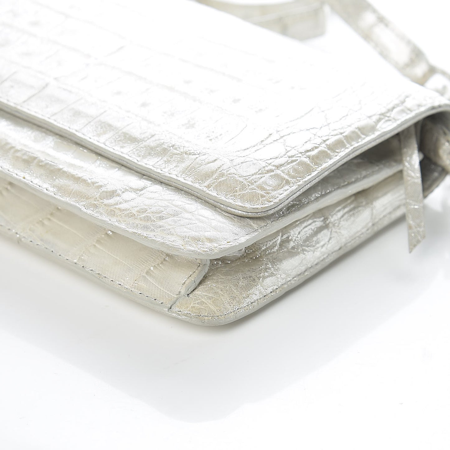 Crocodile Wallet On Chain White